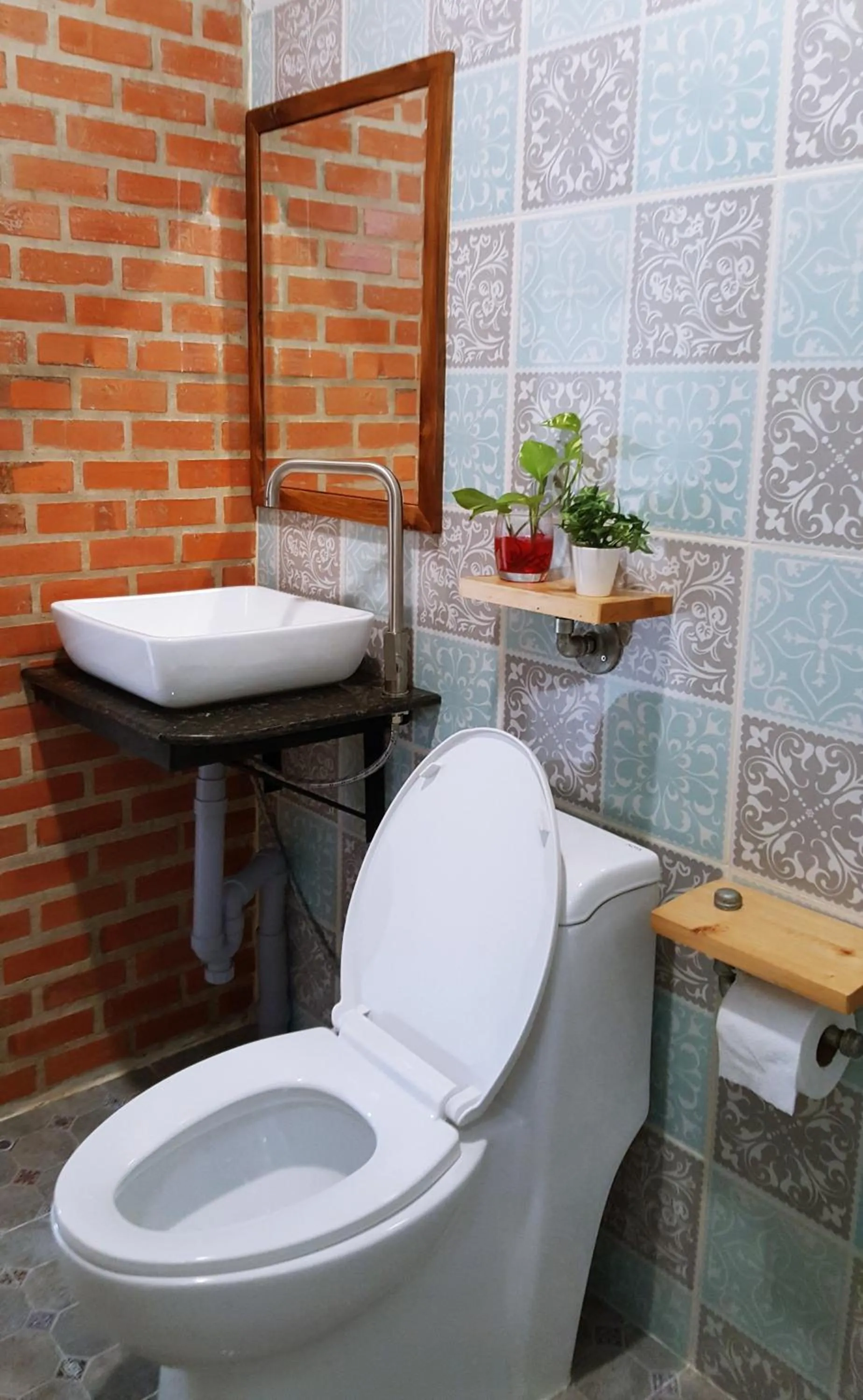 Bathroom in Baan Canalee (บ้านคานาลี)