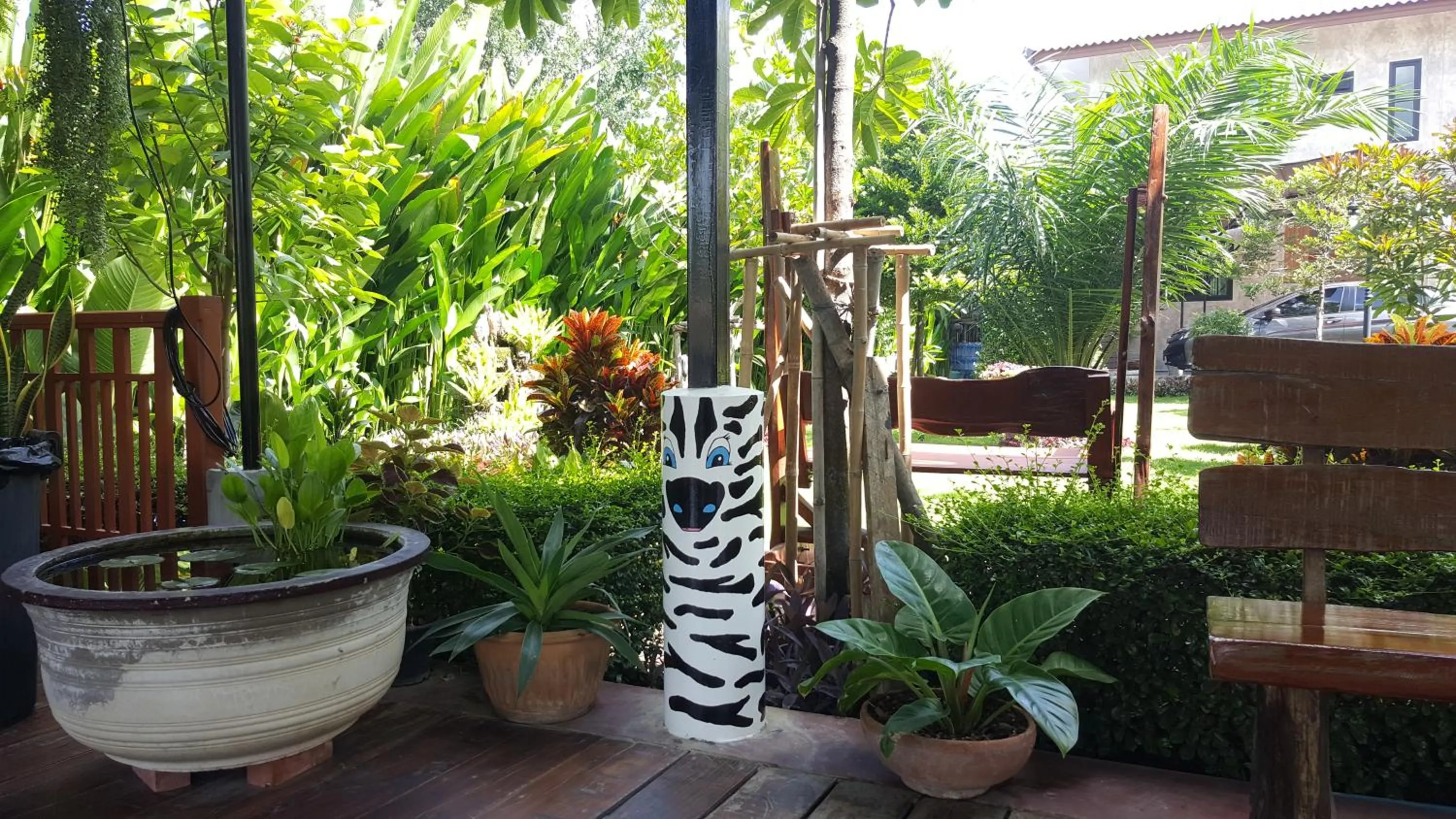 Baan Canalee (บ้านคานาลี)