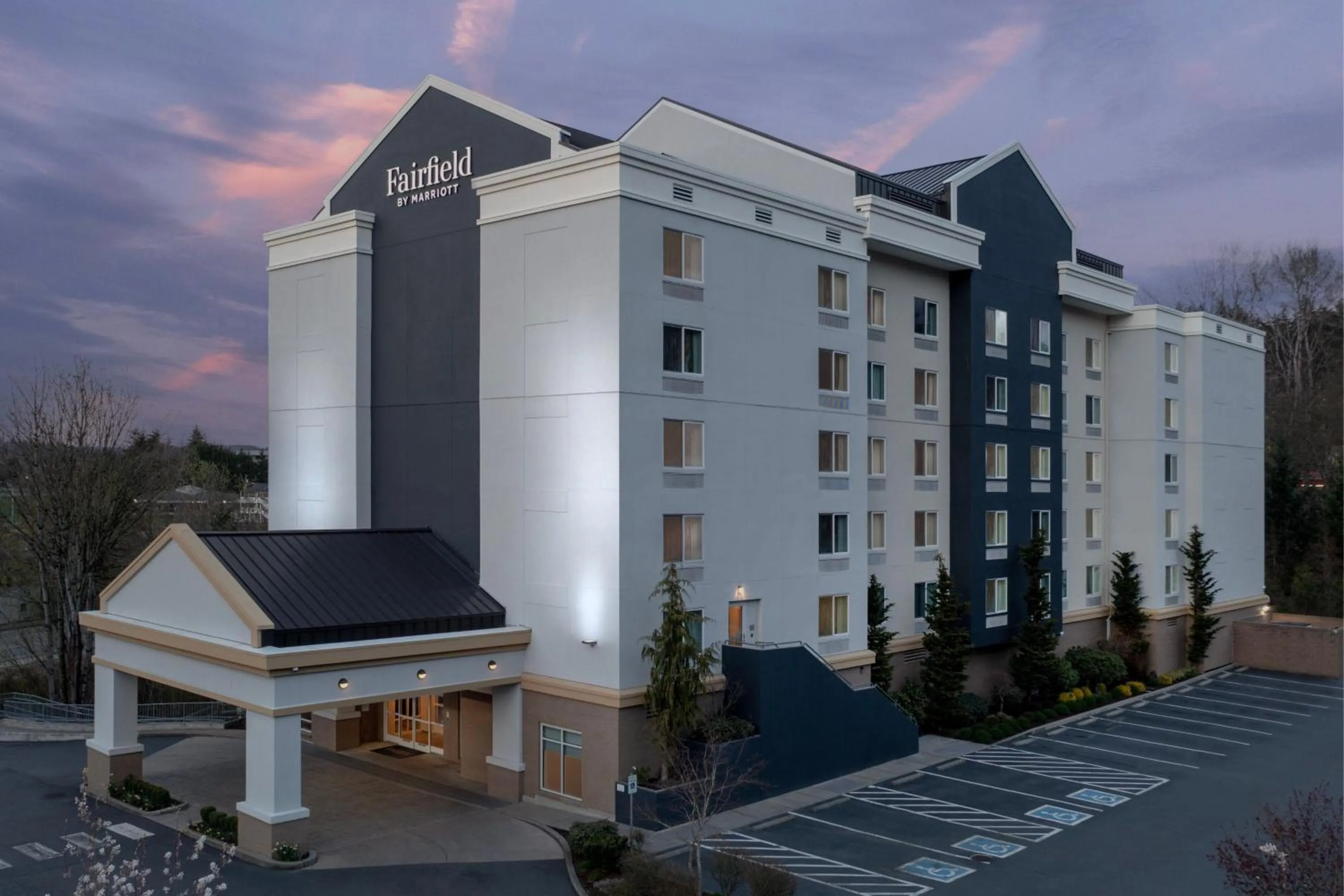 Property building in Fairfield by Marriott Tacoma Puyallup