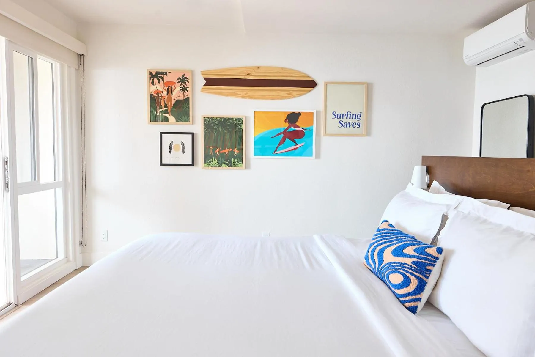 Bed in Laguna Surf Lodge by SCP Hotels