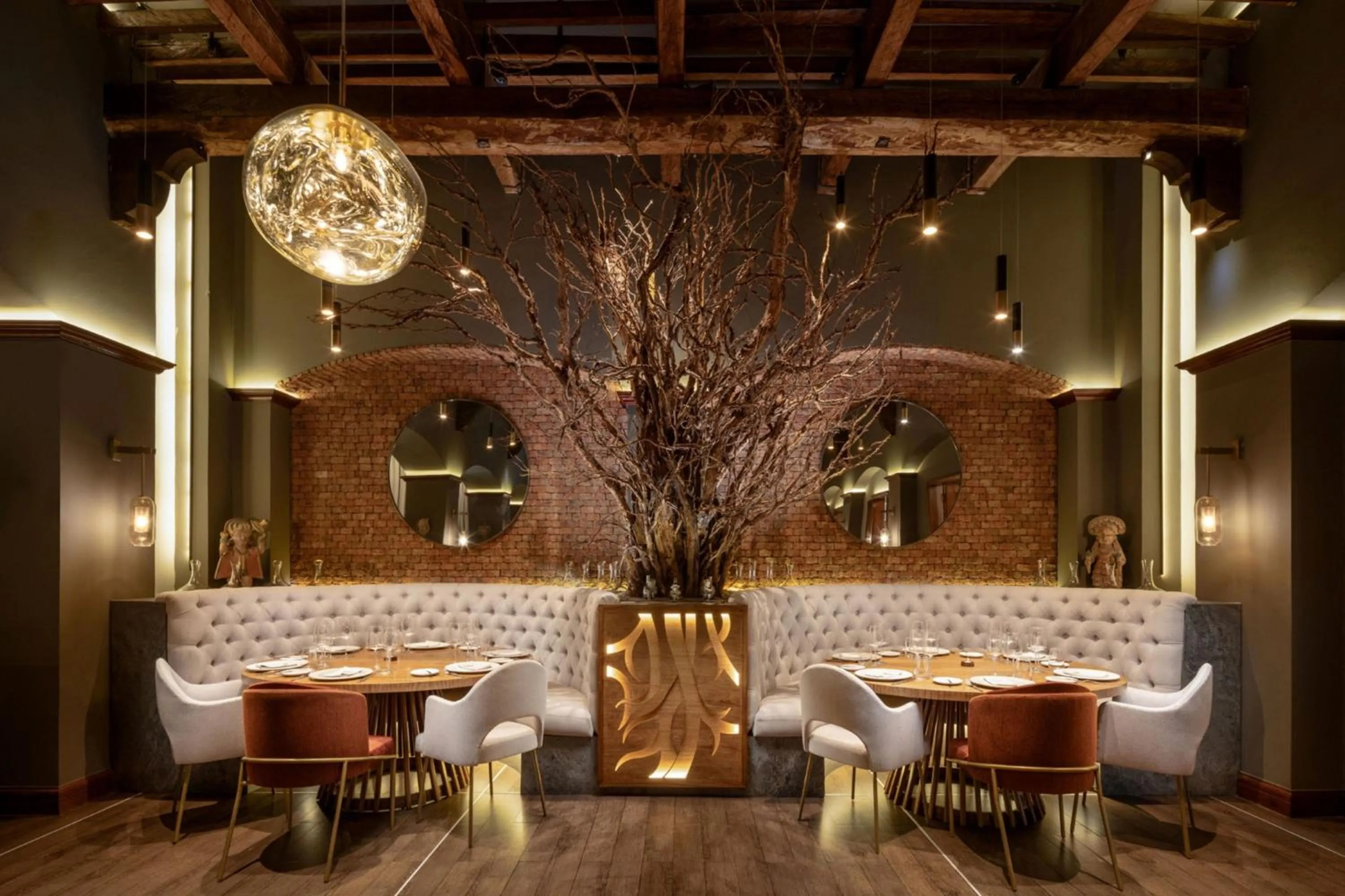 Restaurant/places to eat in JW Marriott Quito