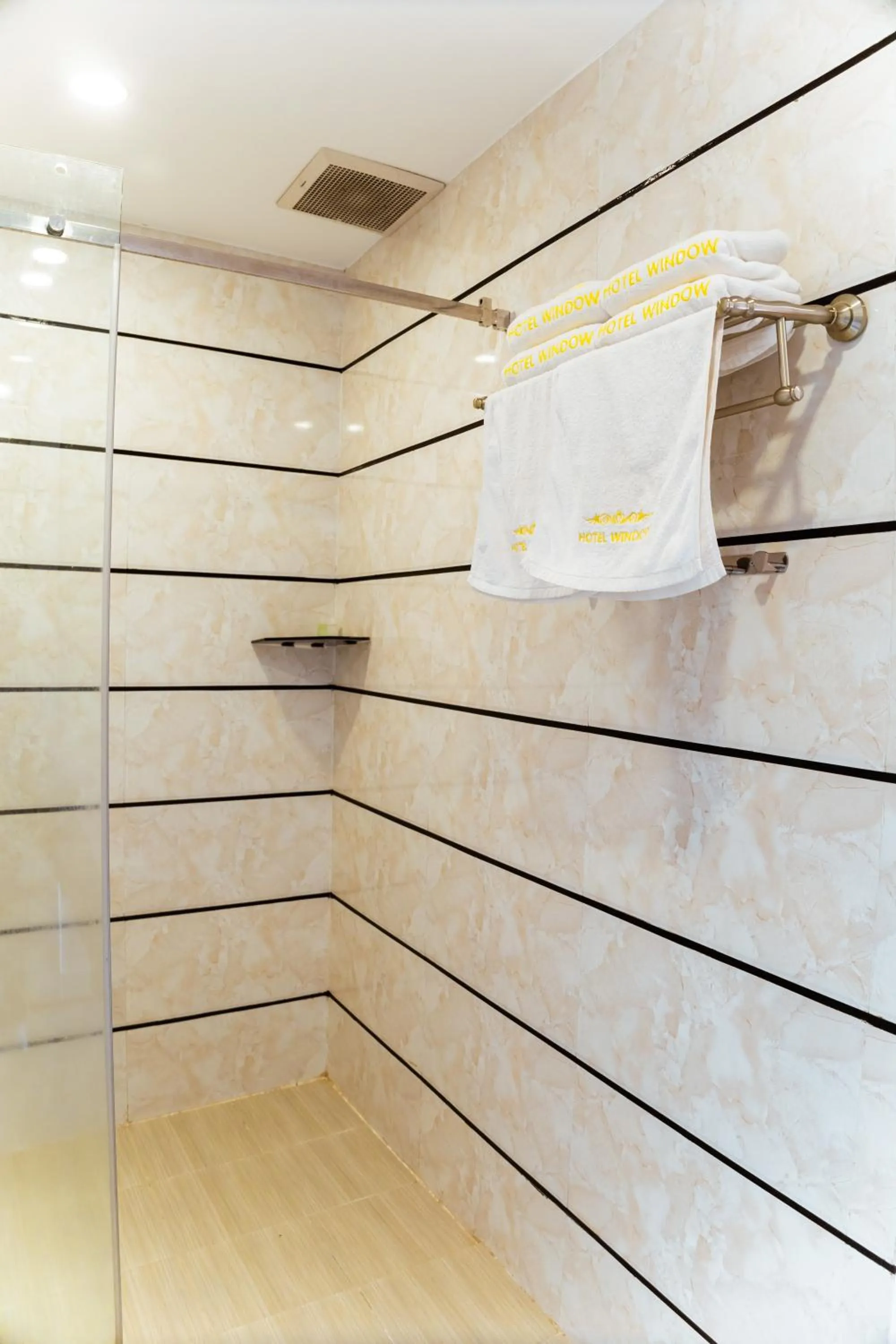 Bathroom in Window 1 Hotel