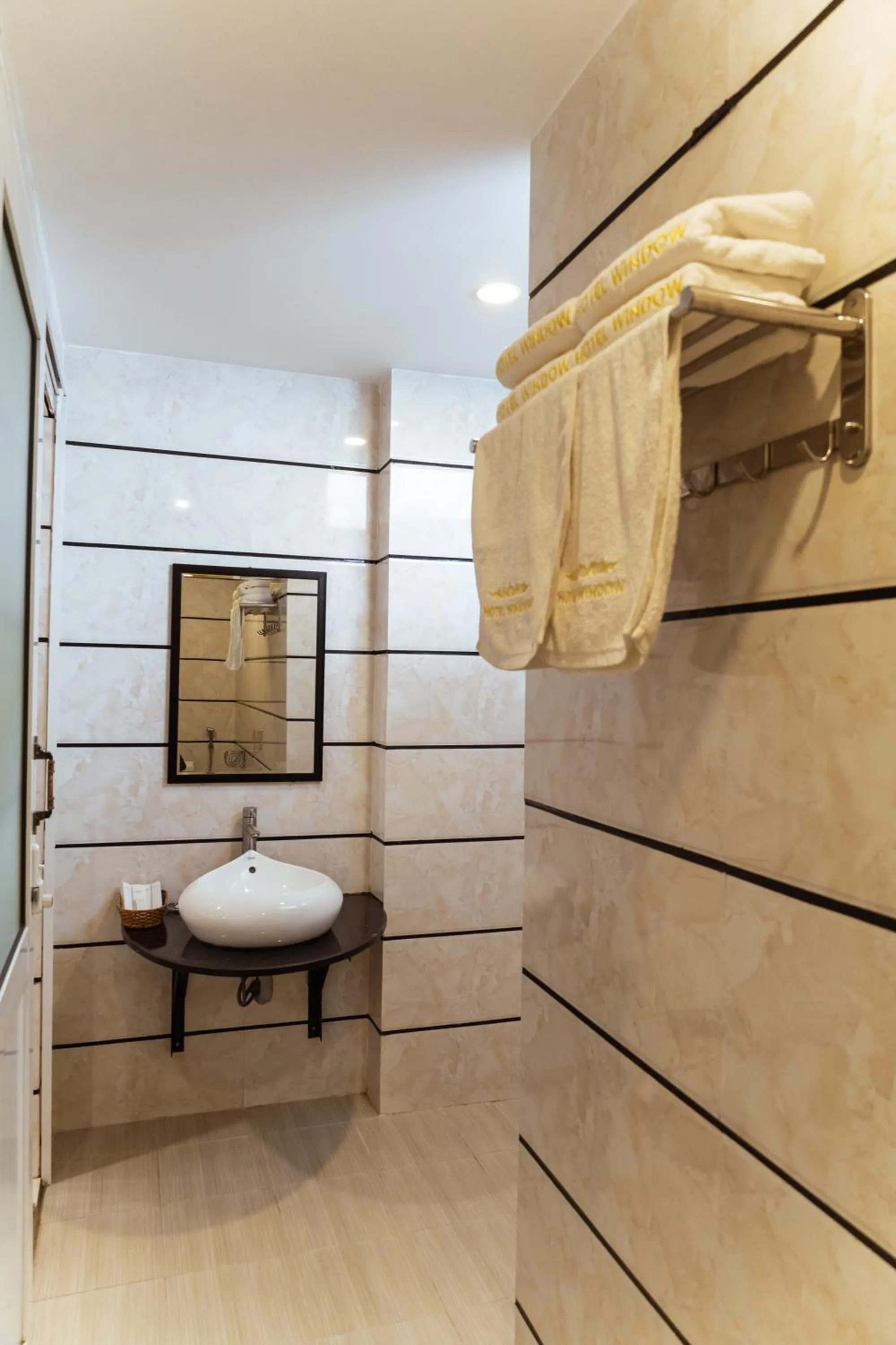 Bathroom in Window 1 Hotel