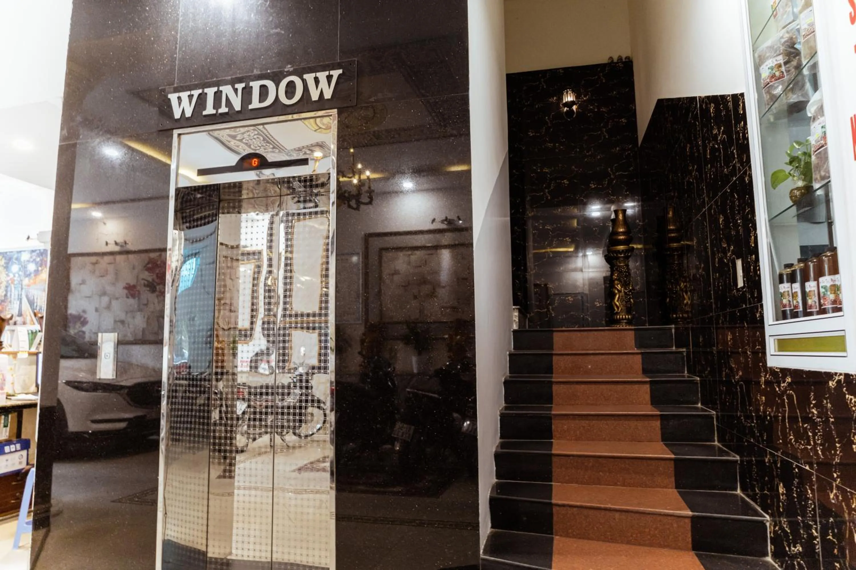 elevator in Window 1 Hotel