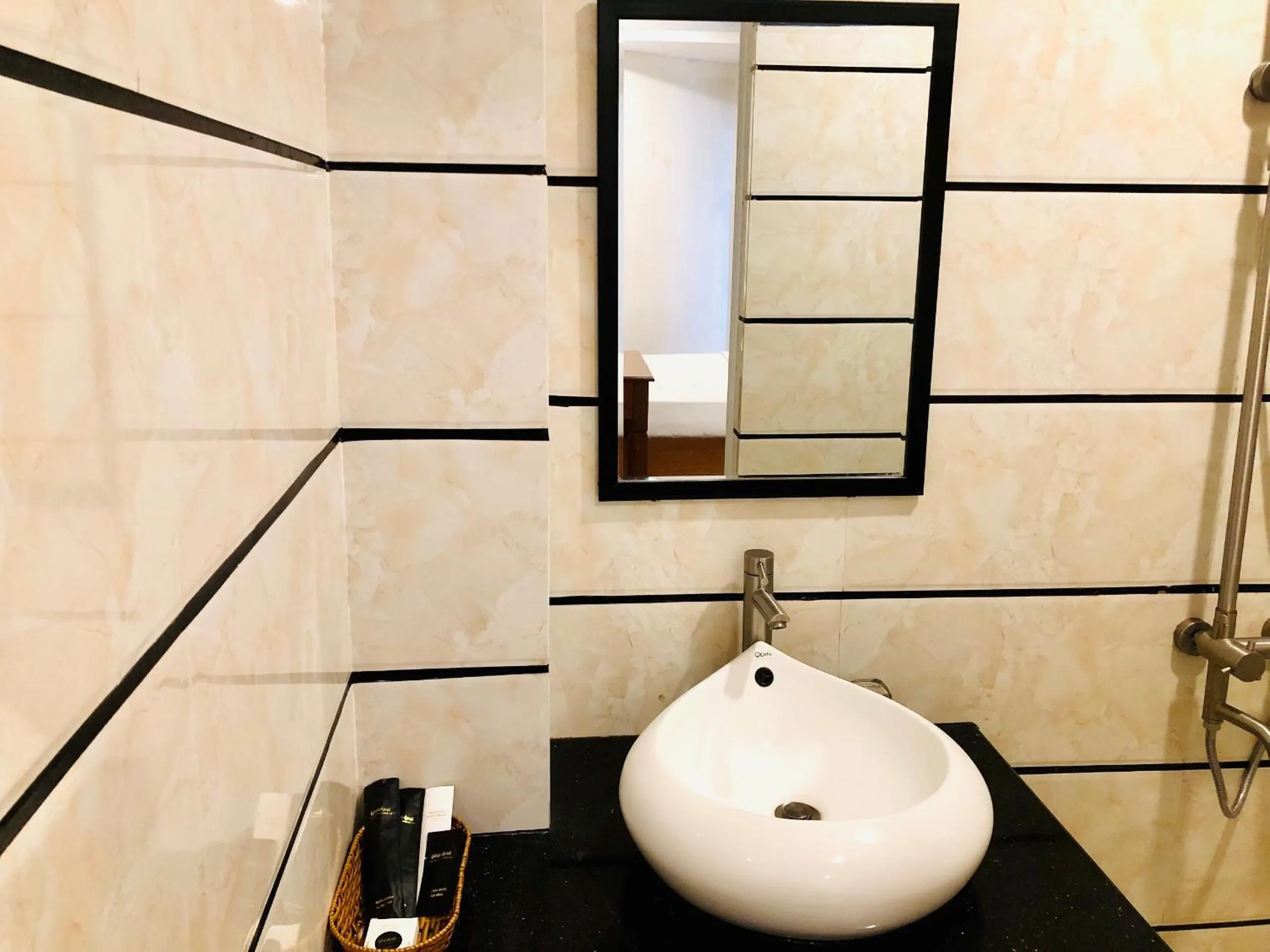 Bathroom in Window 1 Hotel