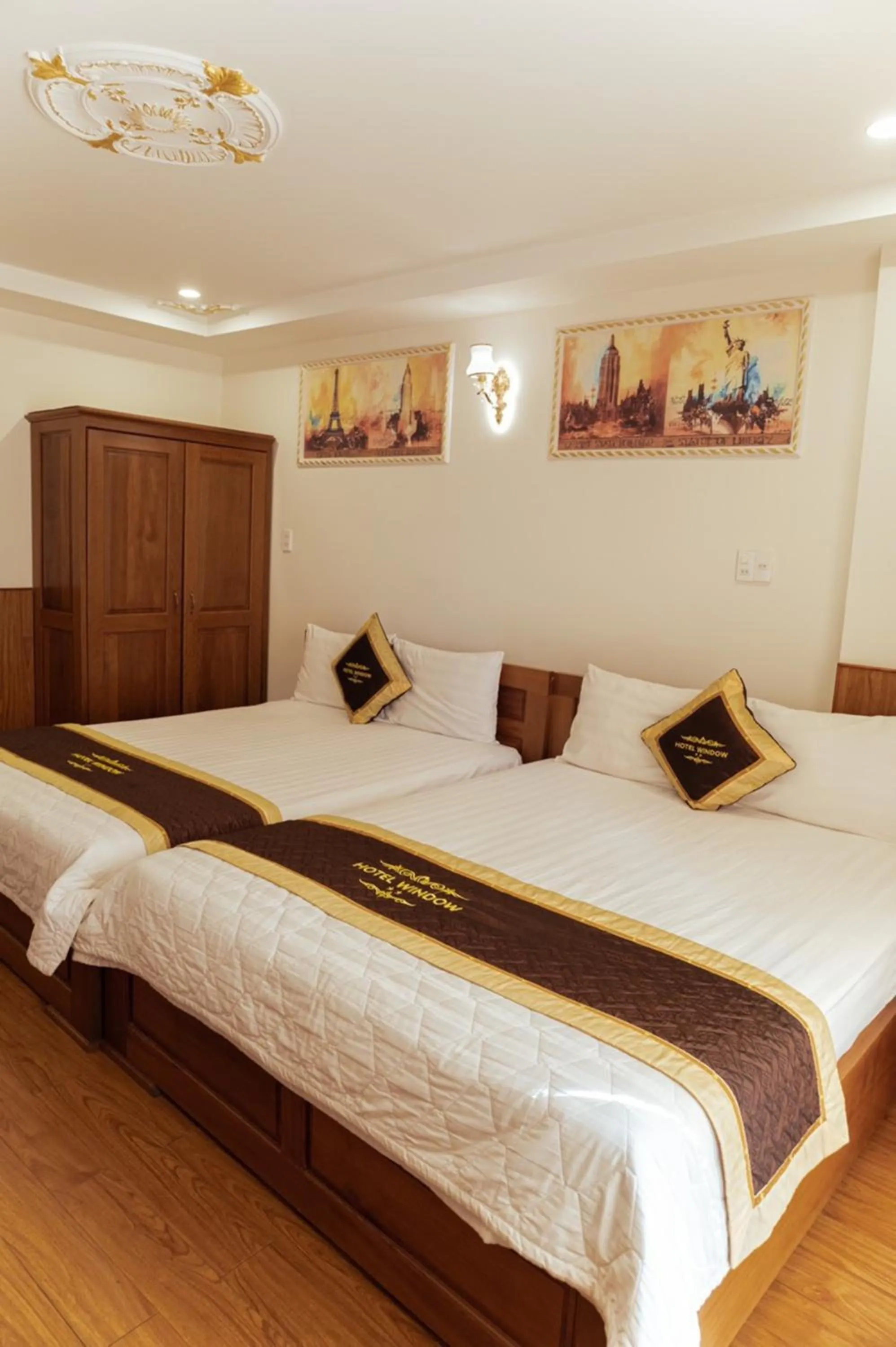 Bedroom, Bed in Window 1 Hotel