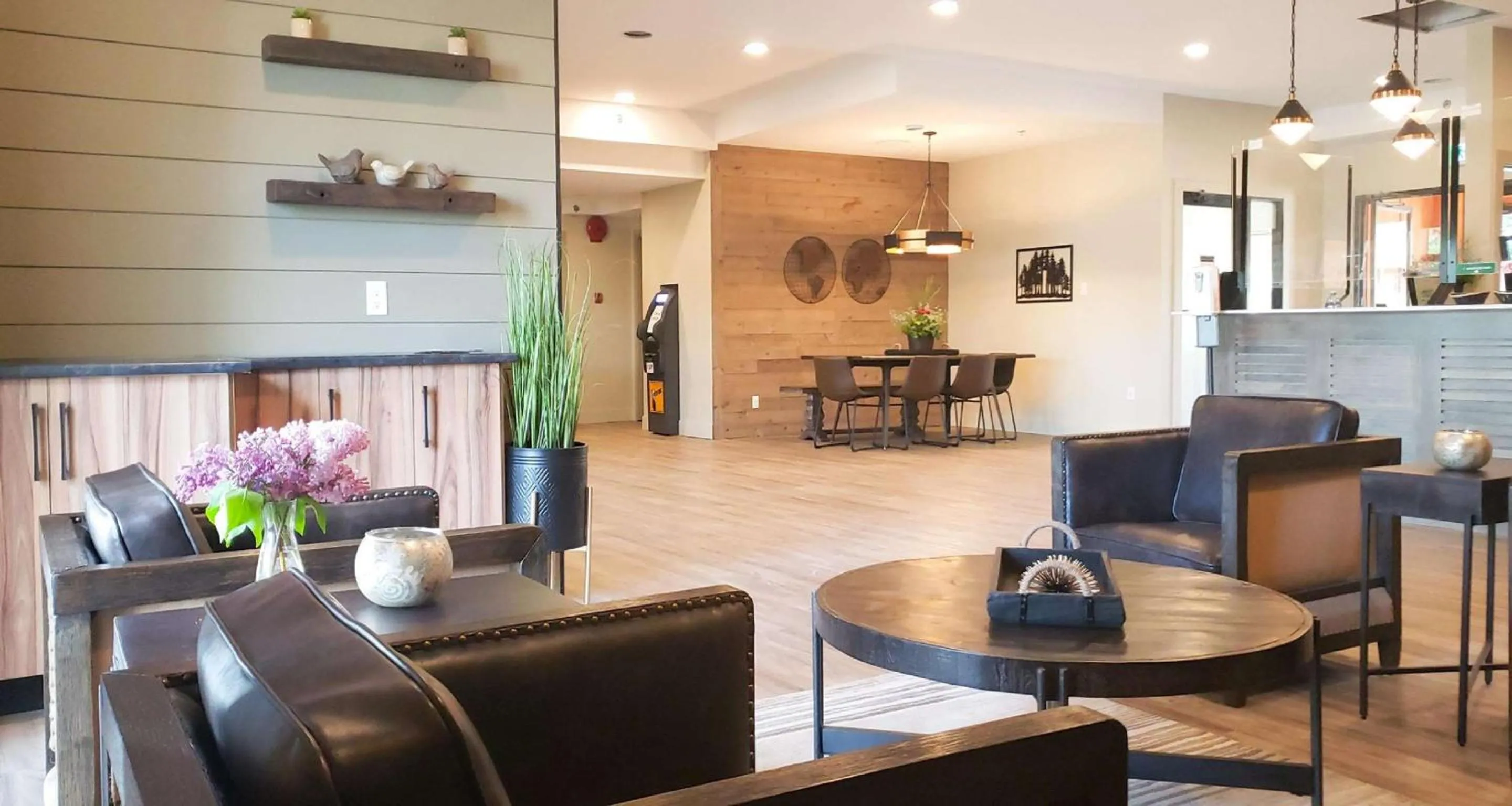 Lobby or reception in Prestige Hudson Bay Lodge & Conference Centre, WorldHotels Crafted Collection