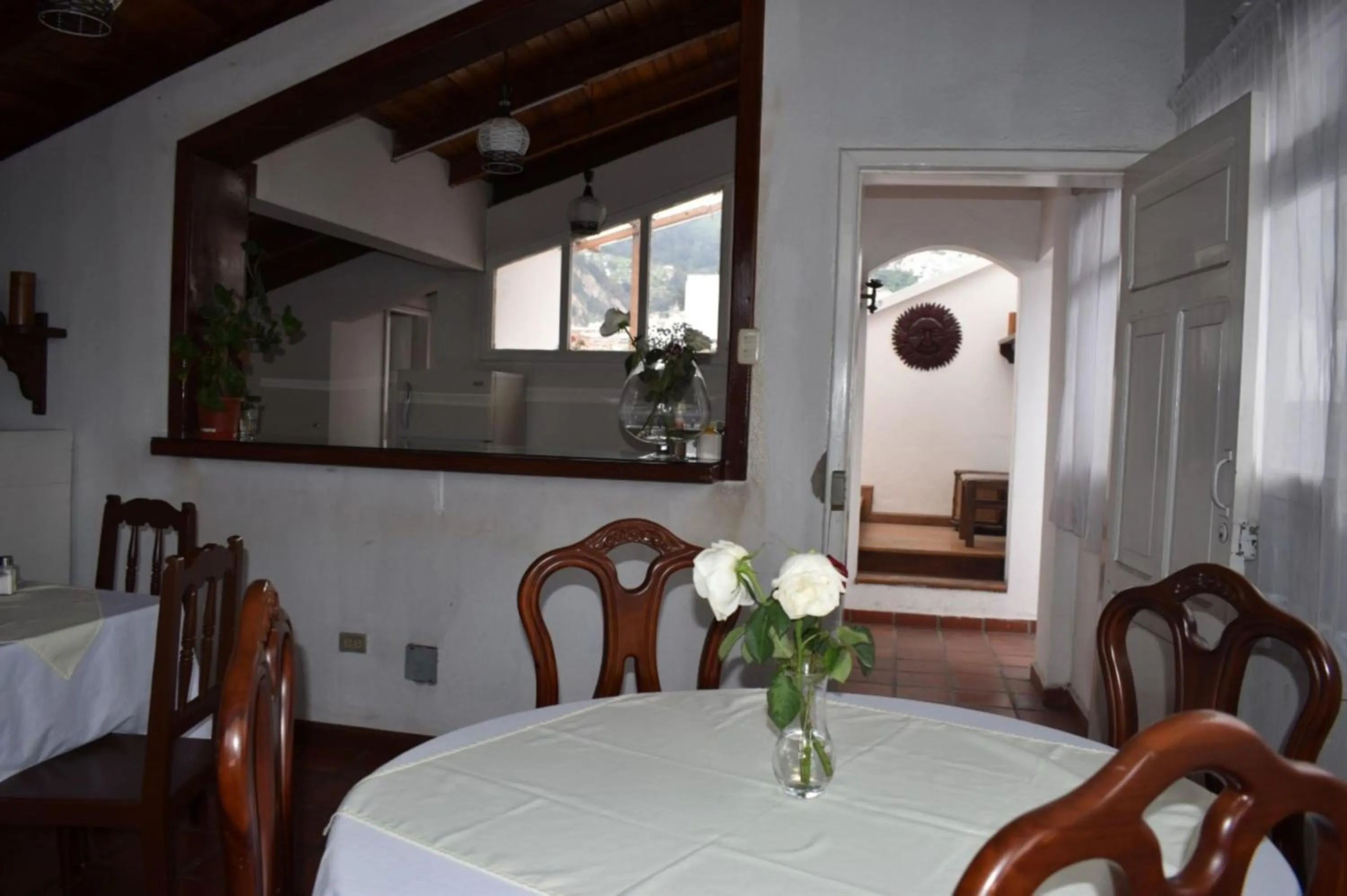 Restaurant/places to eat in Hotel Huasi Continental