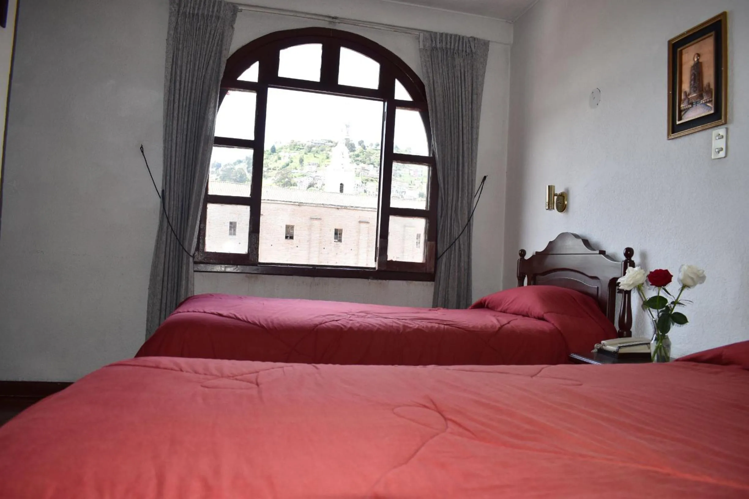 Photo of the whole room, Bed in Hotel Huasi Continental