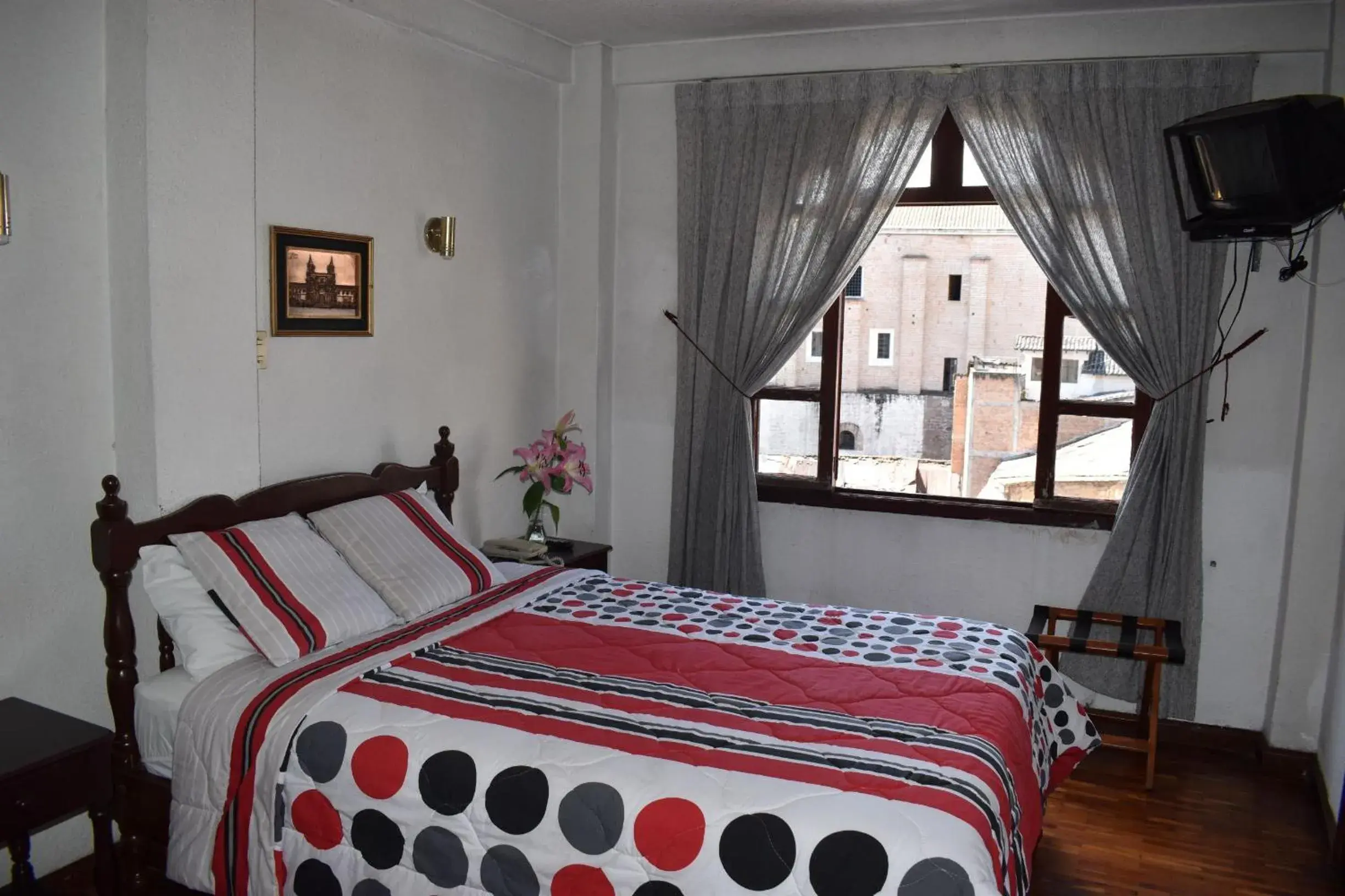 Standard Single Room in Hotel Huasi Continental Standard Single Room in Hotel Huasi Continental