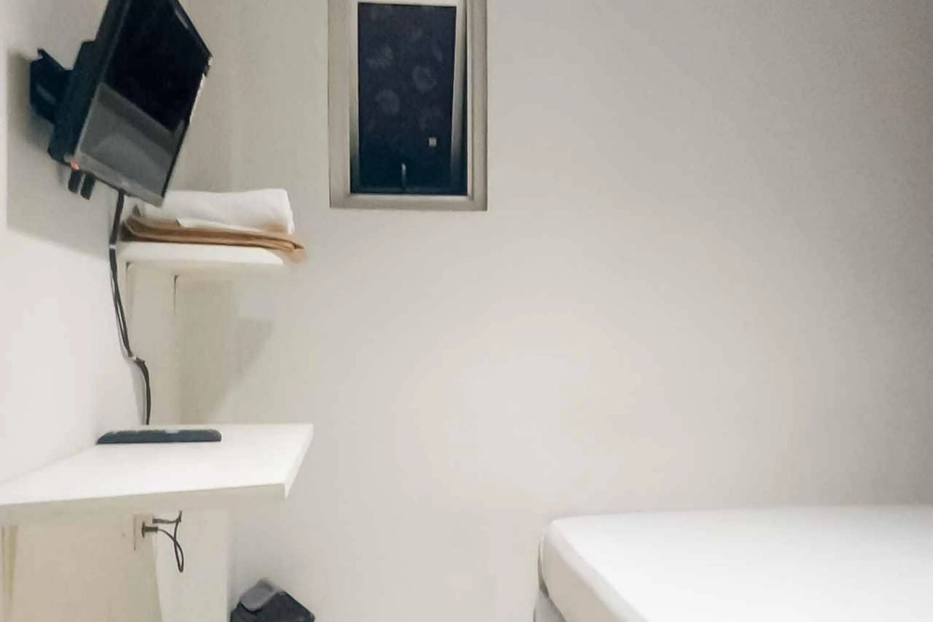 TV and multimedia in Rumahku Hayam Wuruk Mitra RedDoorz