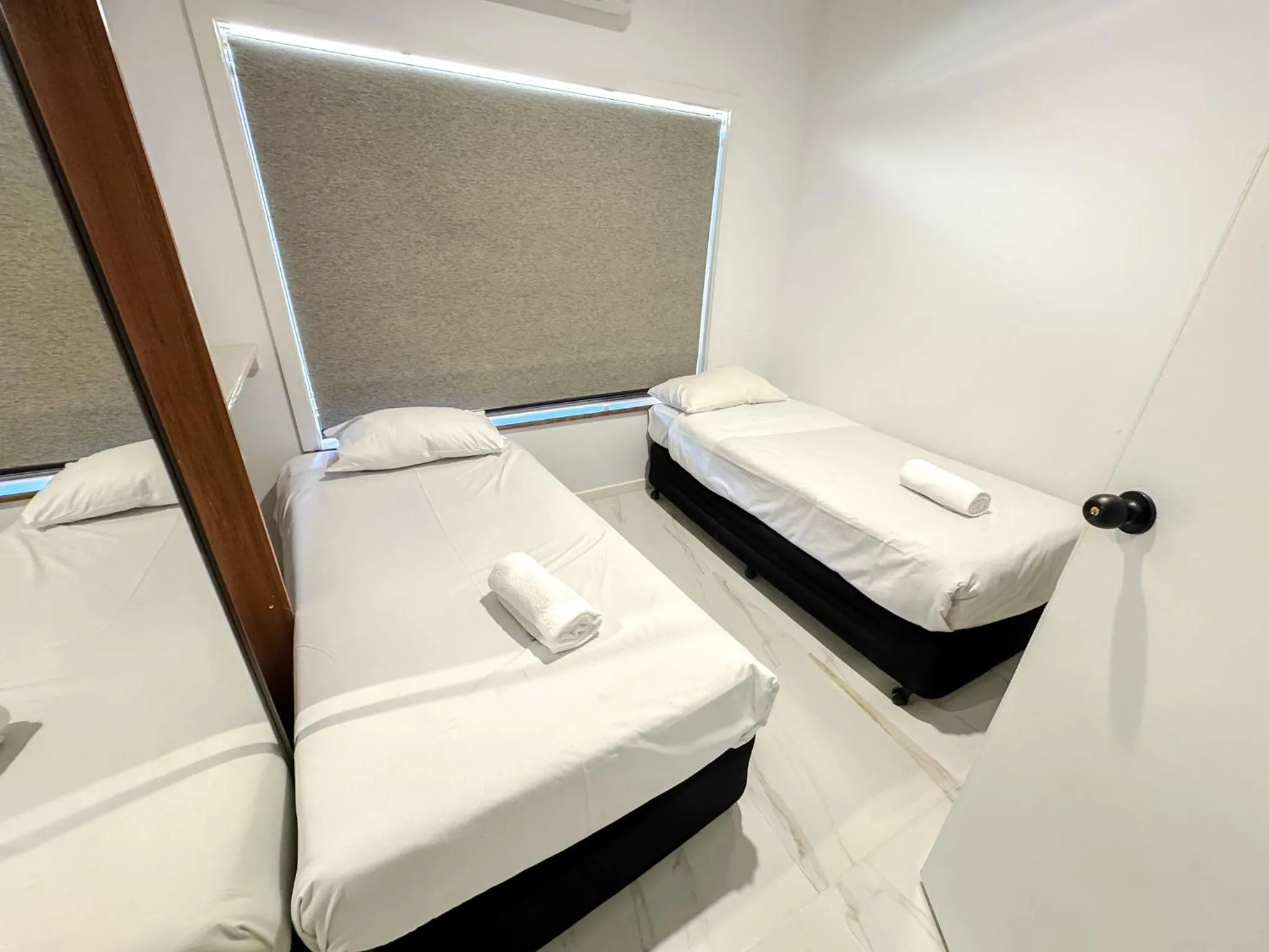 Bed in Crystal Fountain Motel Albury