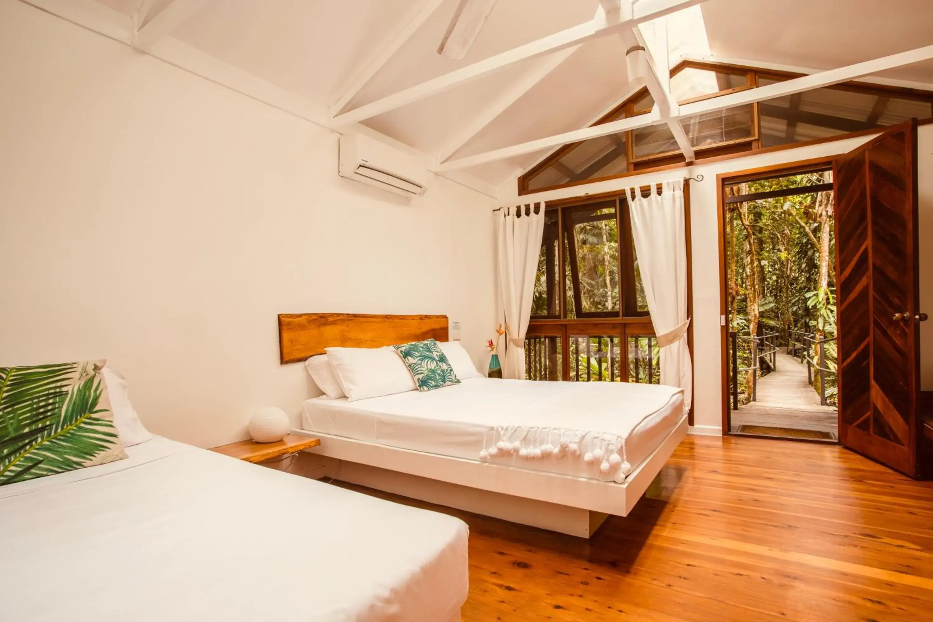 One-Bedroom Bungalow in Daintree Wilderness Lodge One-Bedroom Bungalow in Daintree Wilderness Lodge