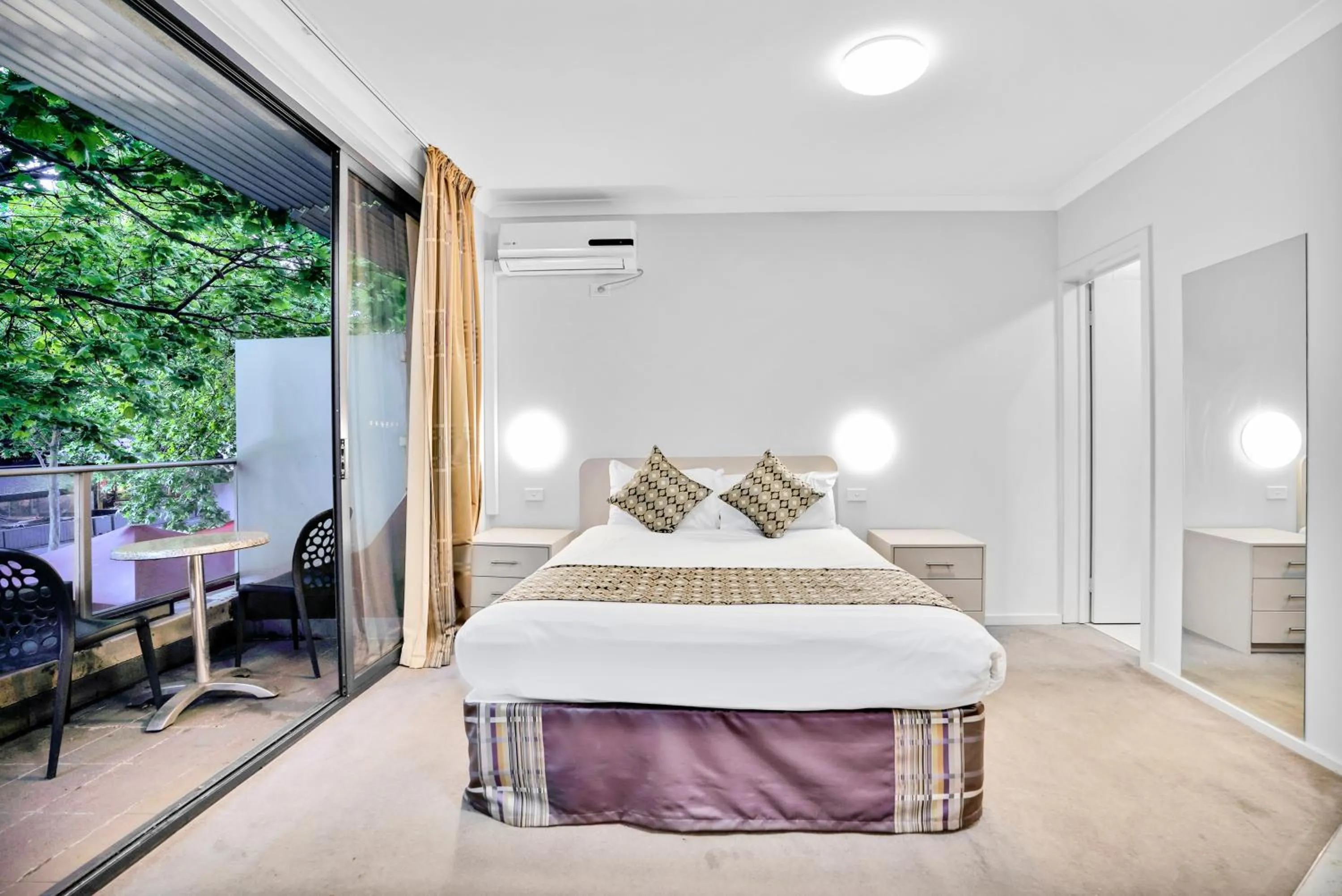 Bed in Carlton Lygon Lodge - Close to Melbourne Uni
