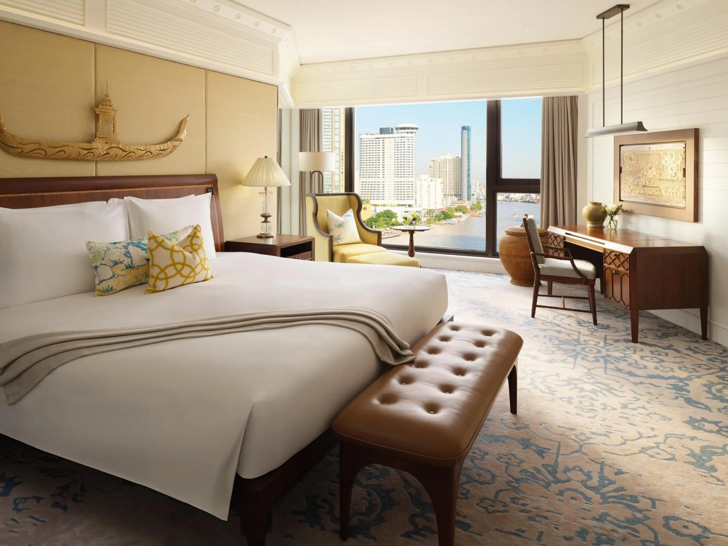 Bedroom, Bed in Mandarin Oriental, Bangkok