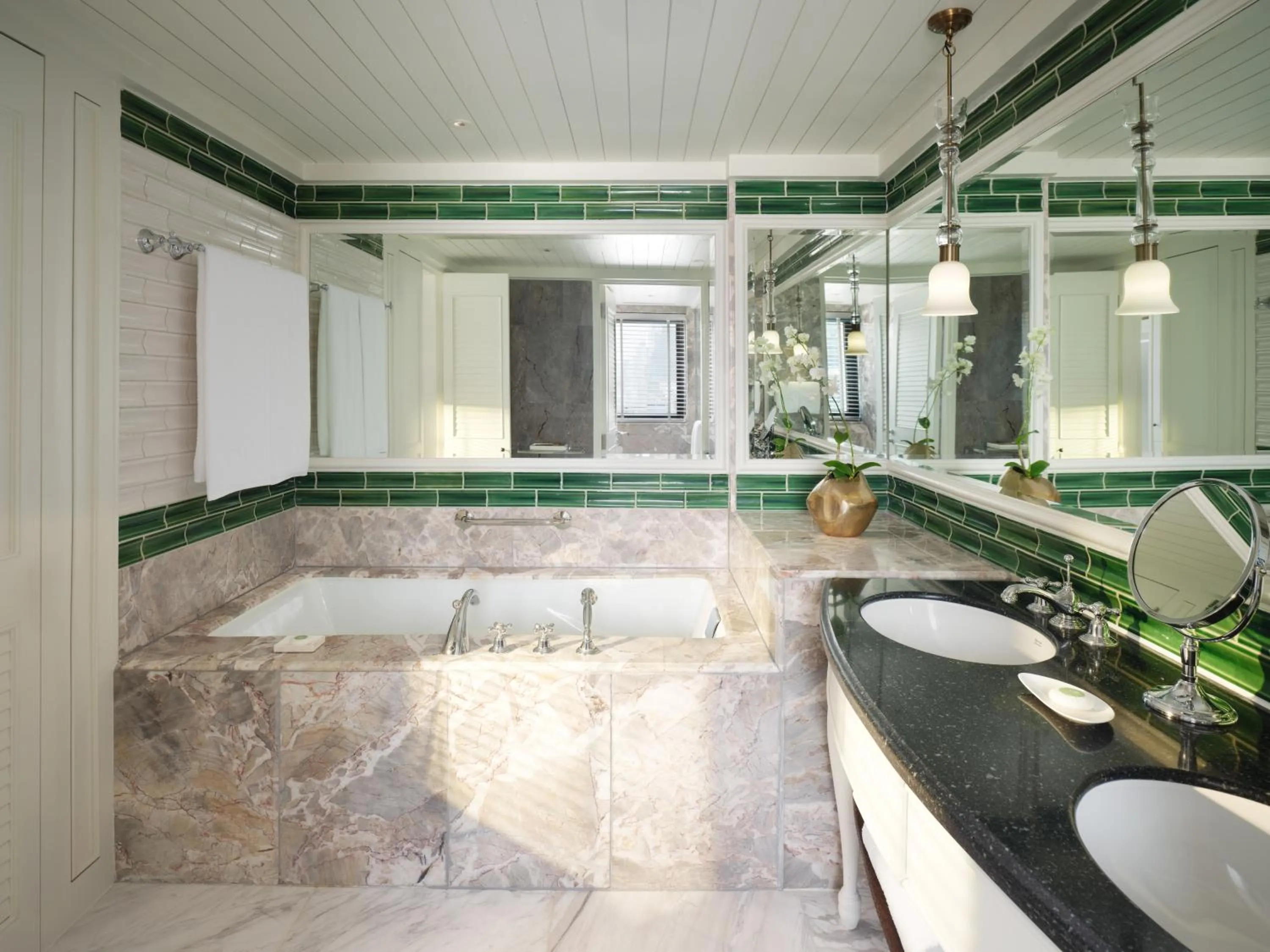 Bathroom in Mandarin Oriental, Bangkok