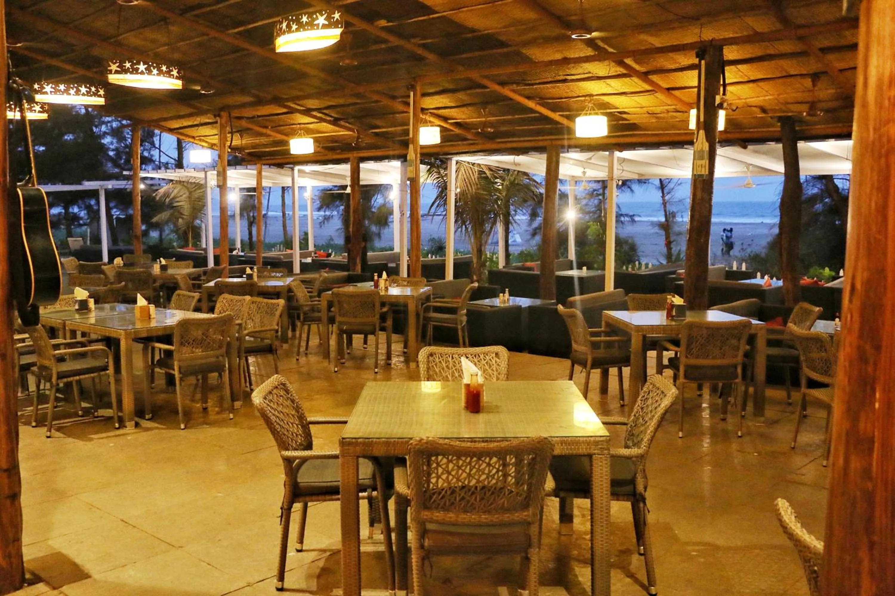 Restaurant/places to eat in Montego Bay Beach Village - Morjim