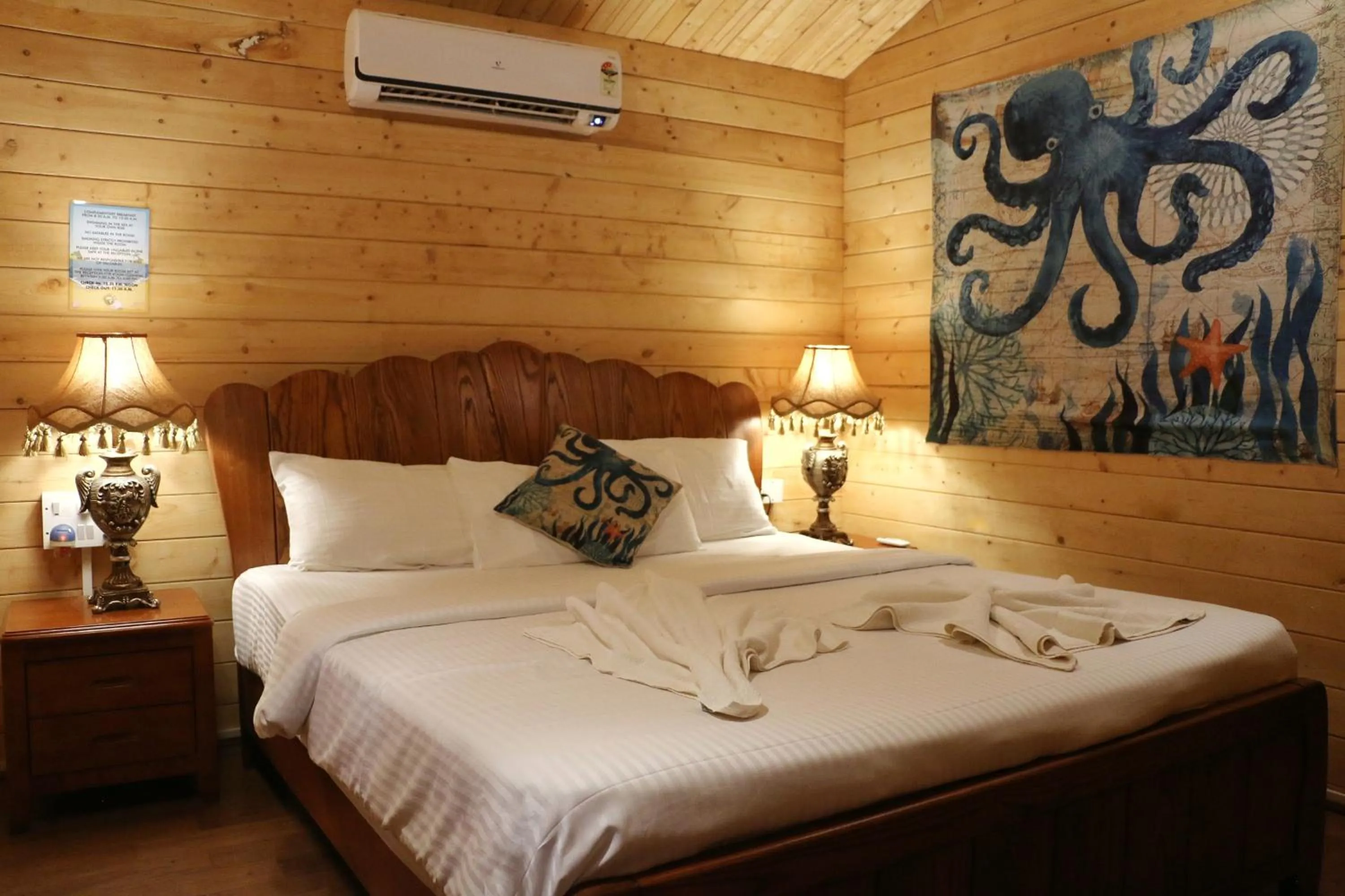 Bed in Montego Bay Beach Village - Morjim