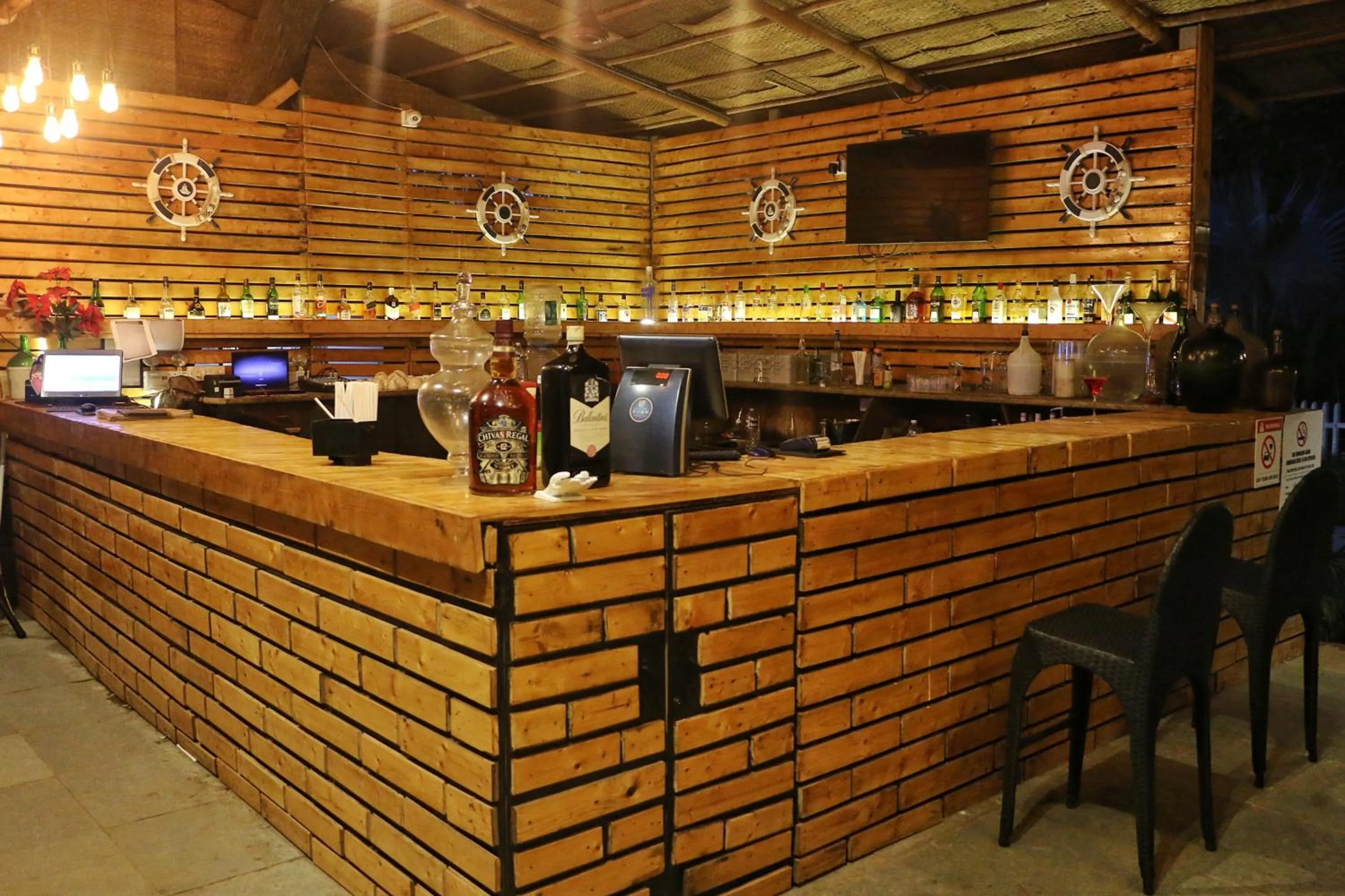 Restaurant/places to eat in Montego Bay Beach Village - Morjim