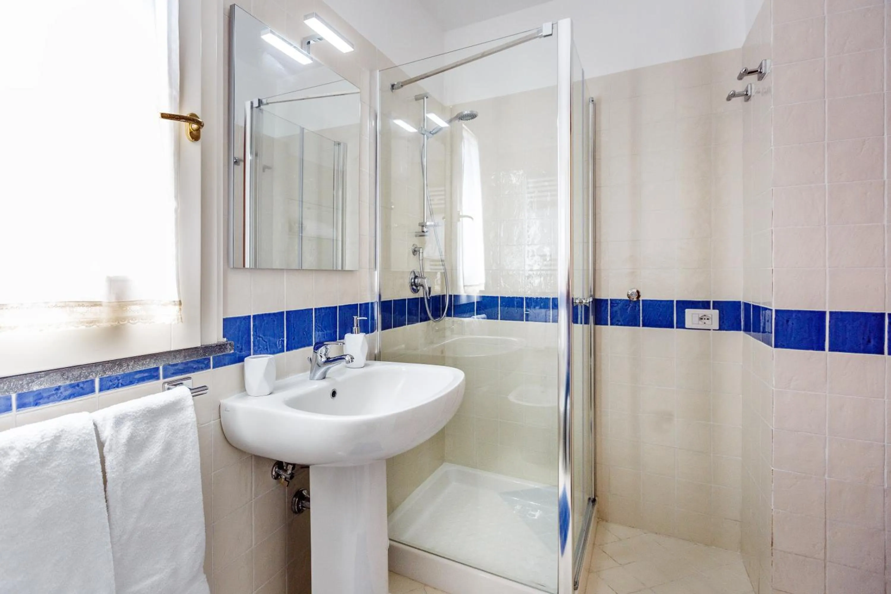 Shower in Casa Assunta B&B