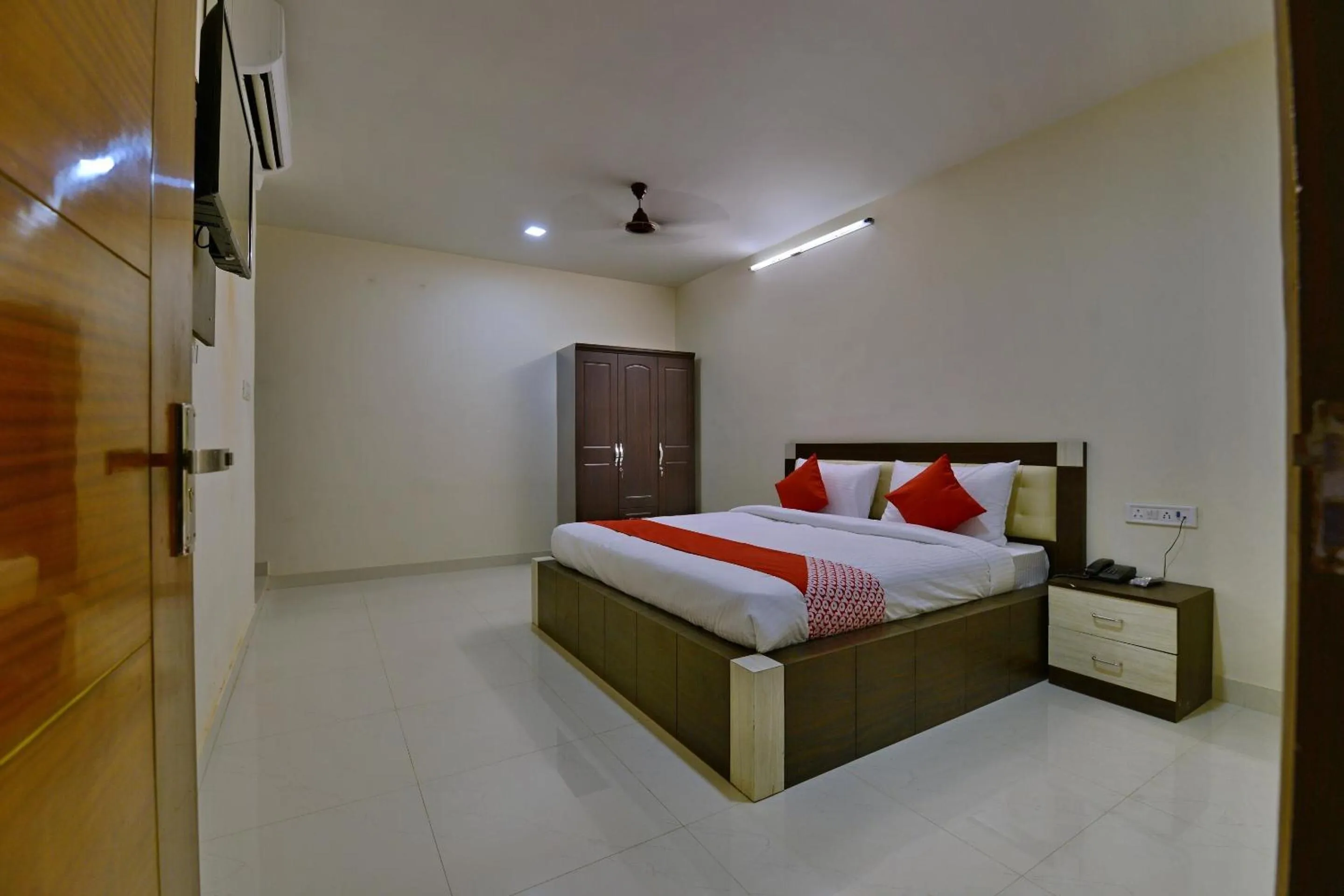 Bedroom, Bed in Hotel O Heritage Haveli