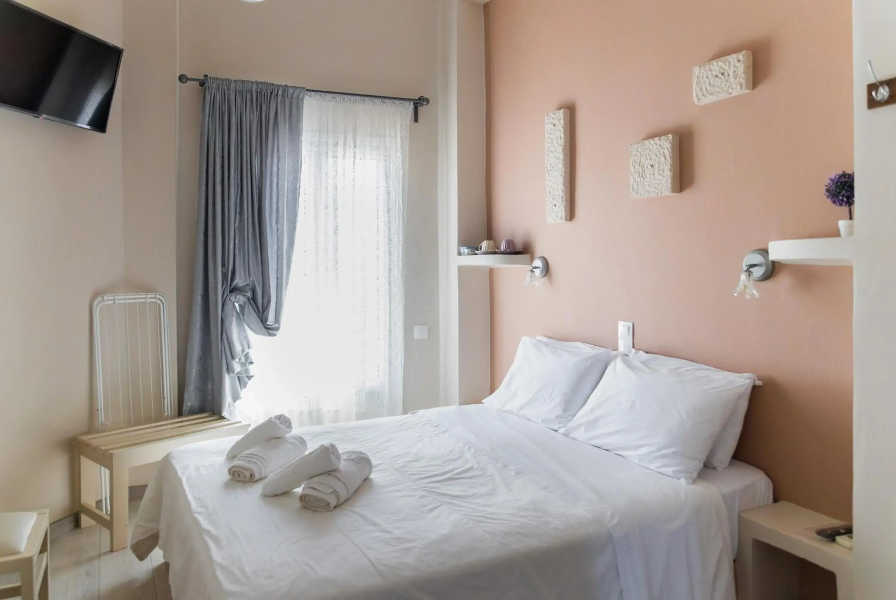 Double Room with Balcony in Hotel Diana Double Room with Balcony in Hotel Diana