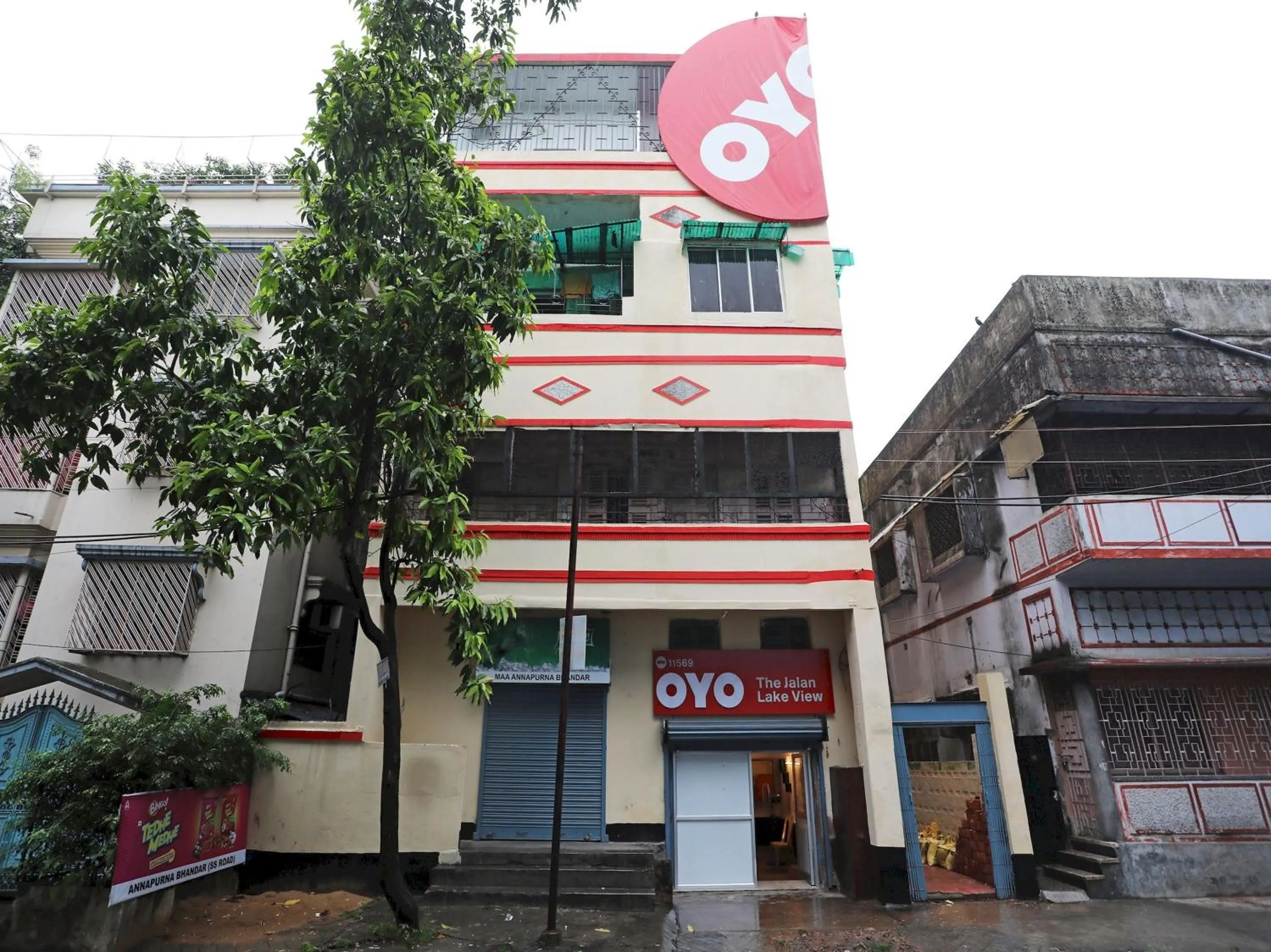 Facade/entrance in Hotel O Jalan Lake View Near Mani Square