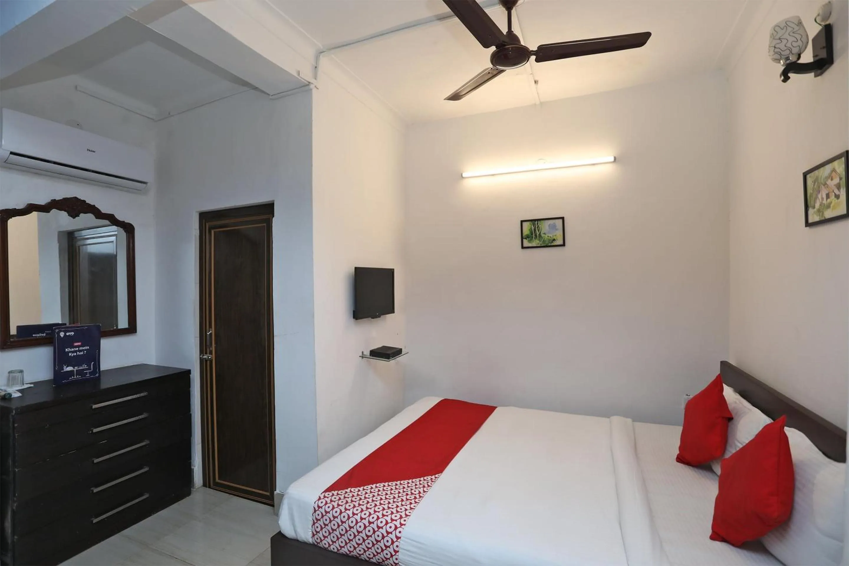 Bedroom, Bed in Hotel O Jalan Lake View Near Mani Square