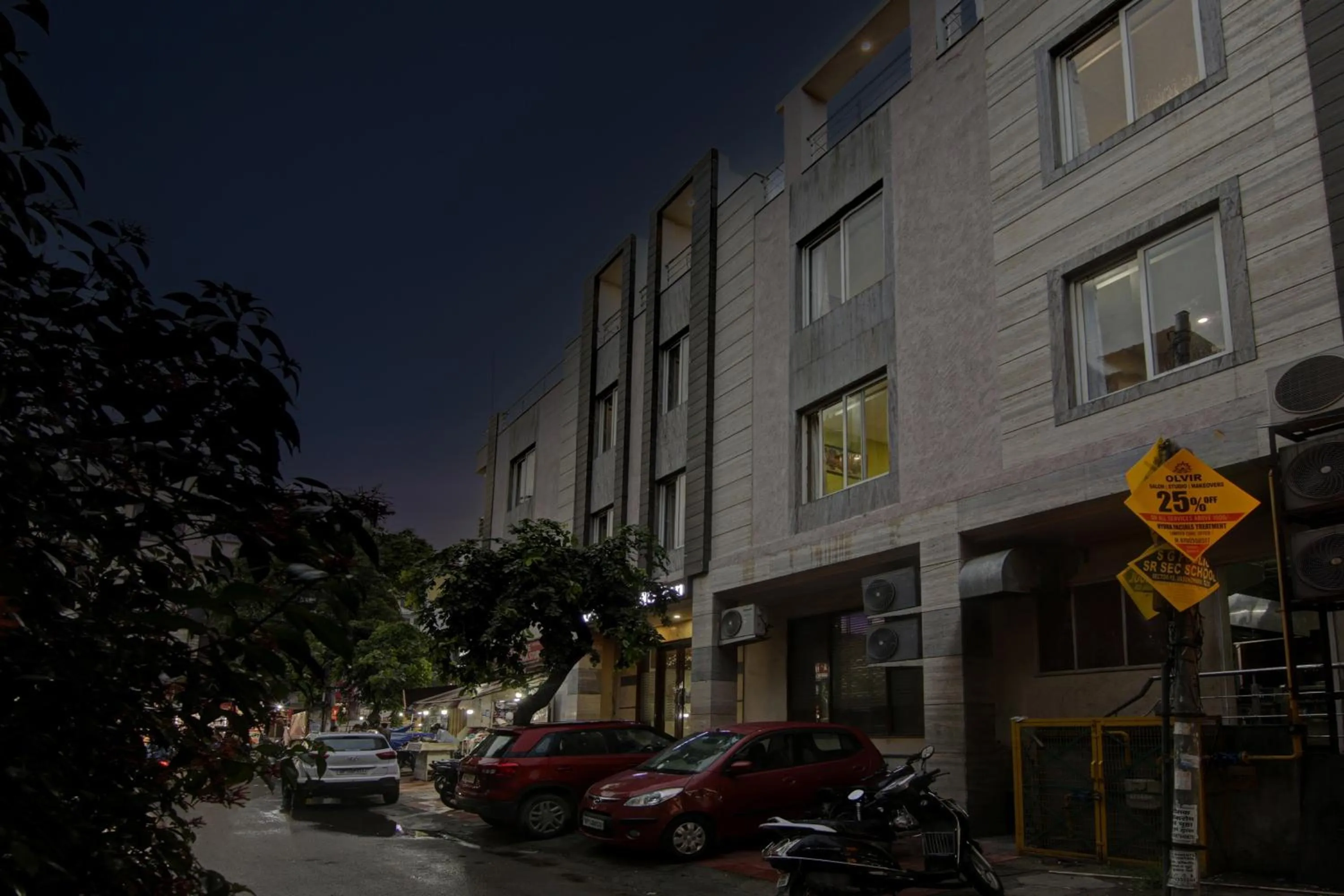 Facade/entrance in Townhouse Grand Inn