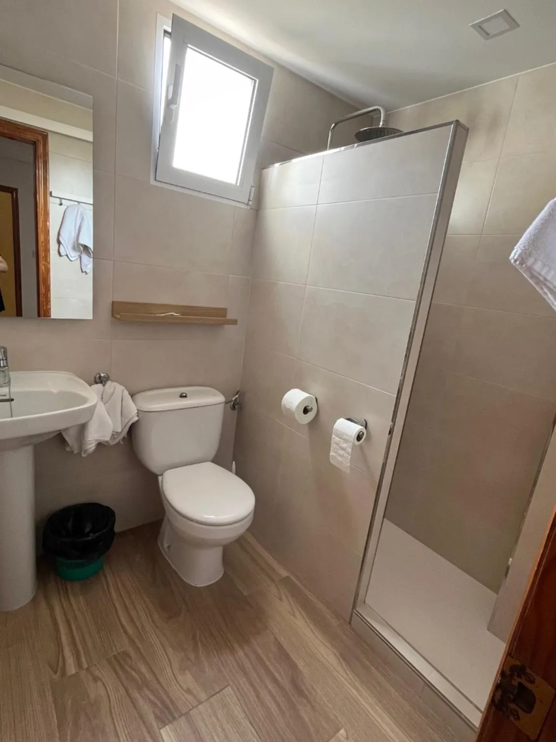 Shower in Hotel Mesón del Moro