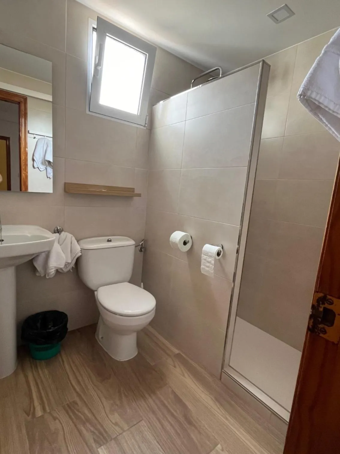 Shower in Hotel Mesón del Moro