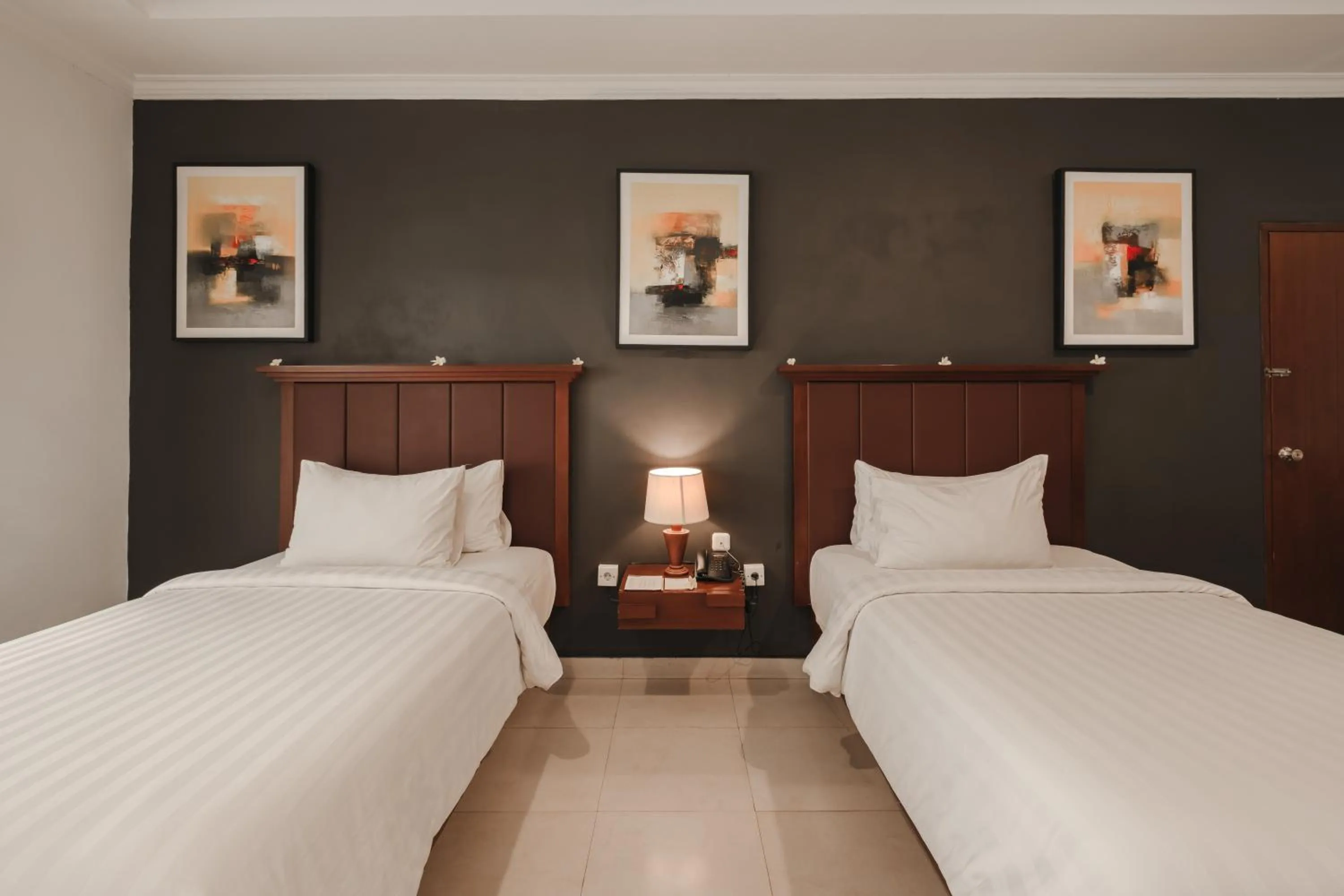 Bed in Brits Resort Lovina