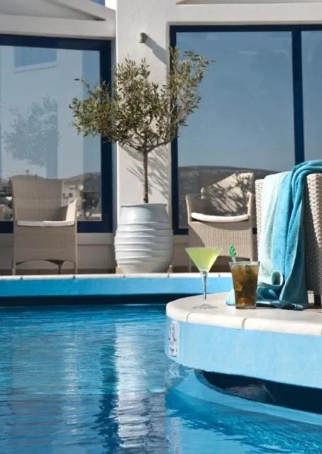 Swimming pool in Lofos Village