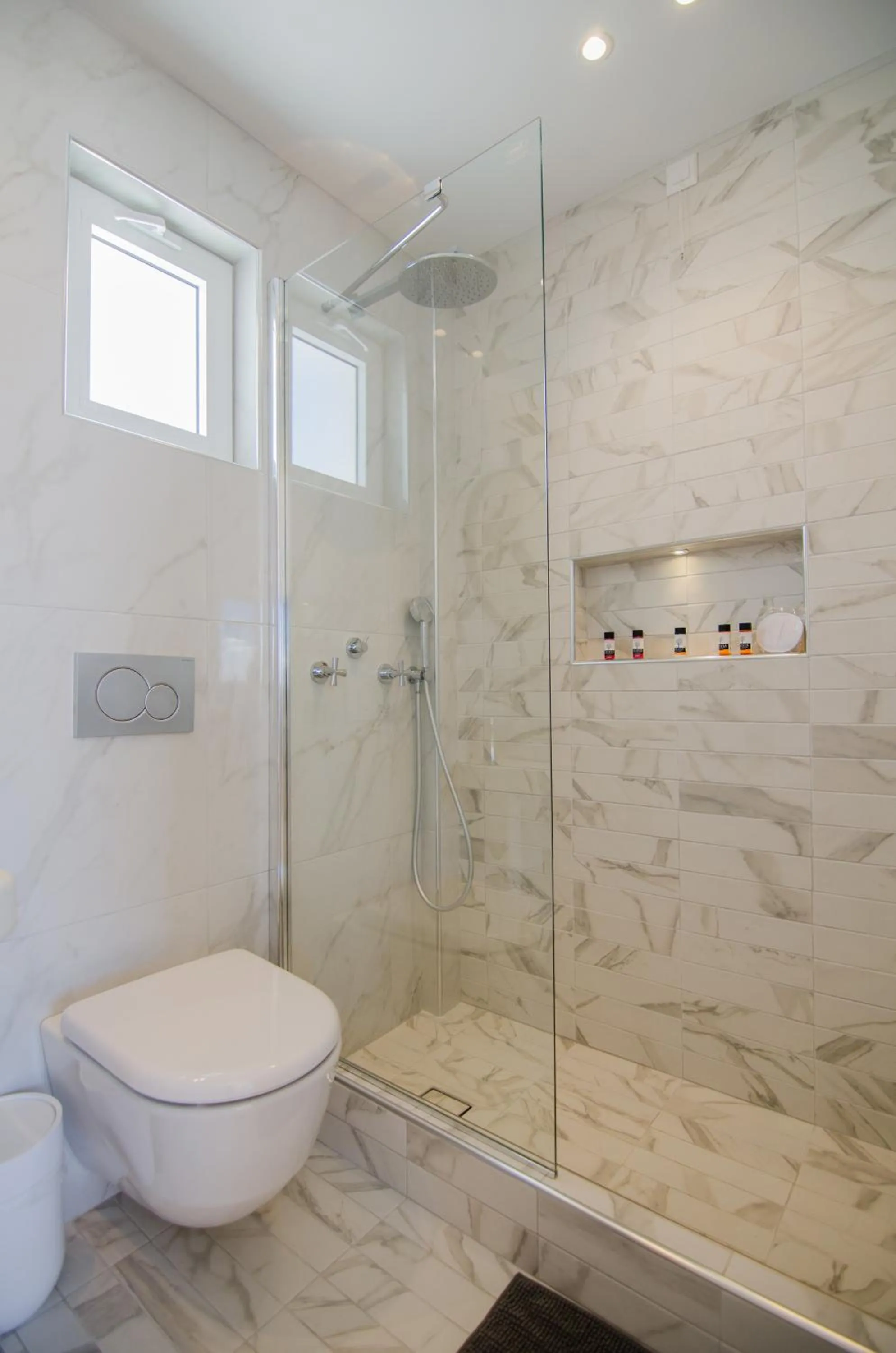 Shower in Lofos Village