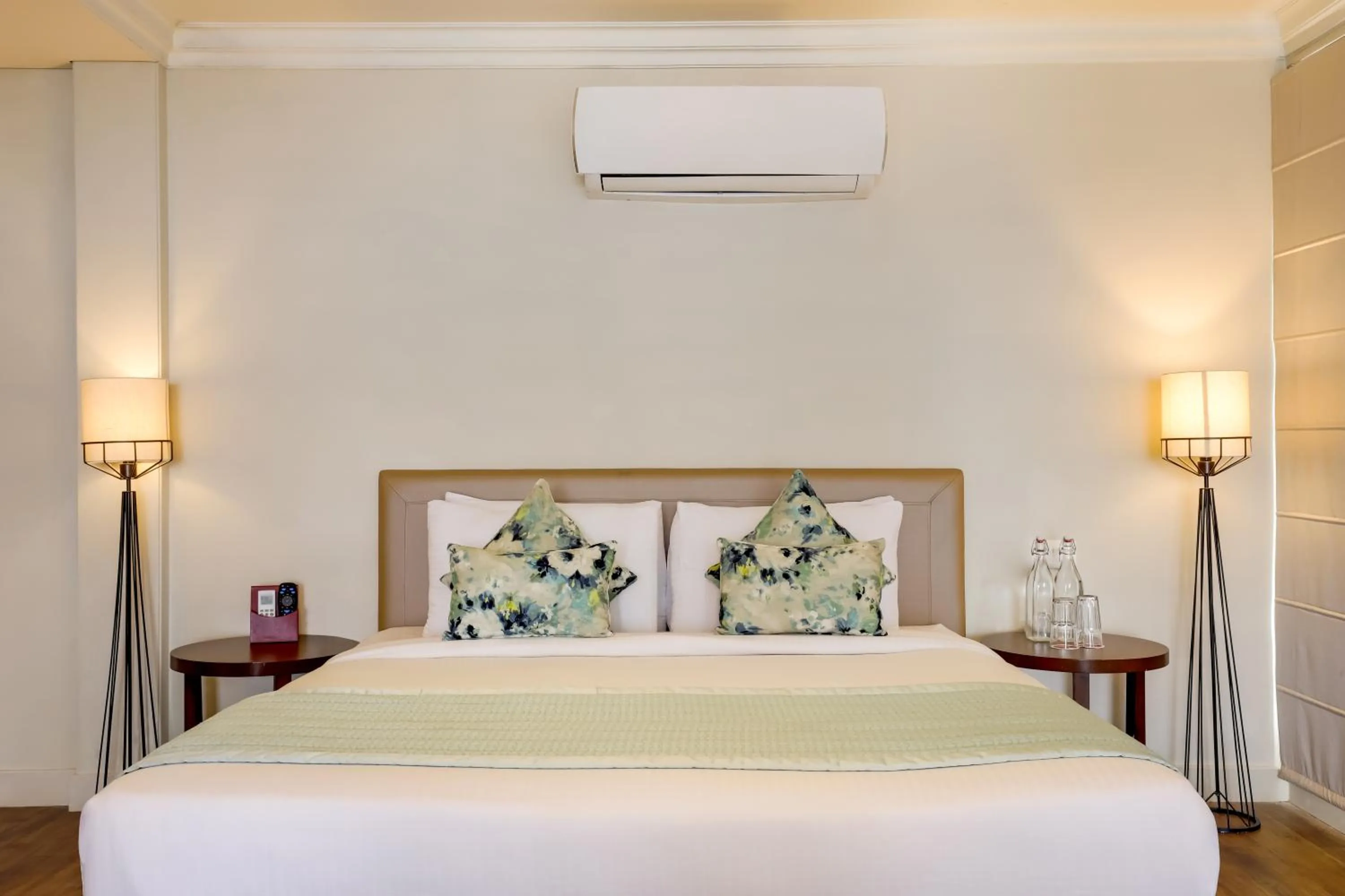 Bathroom, Bed in Regenta Resort & Spa Mashobra