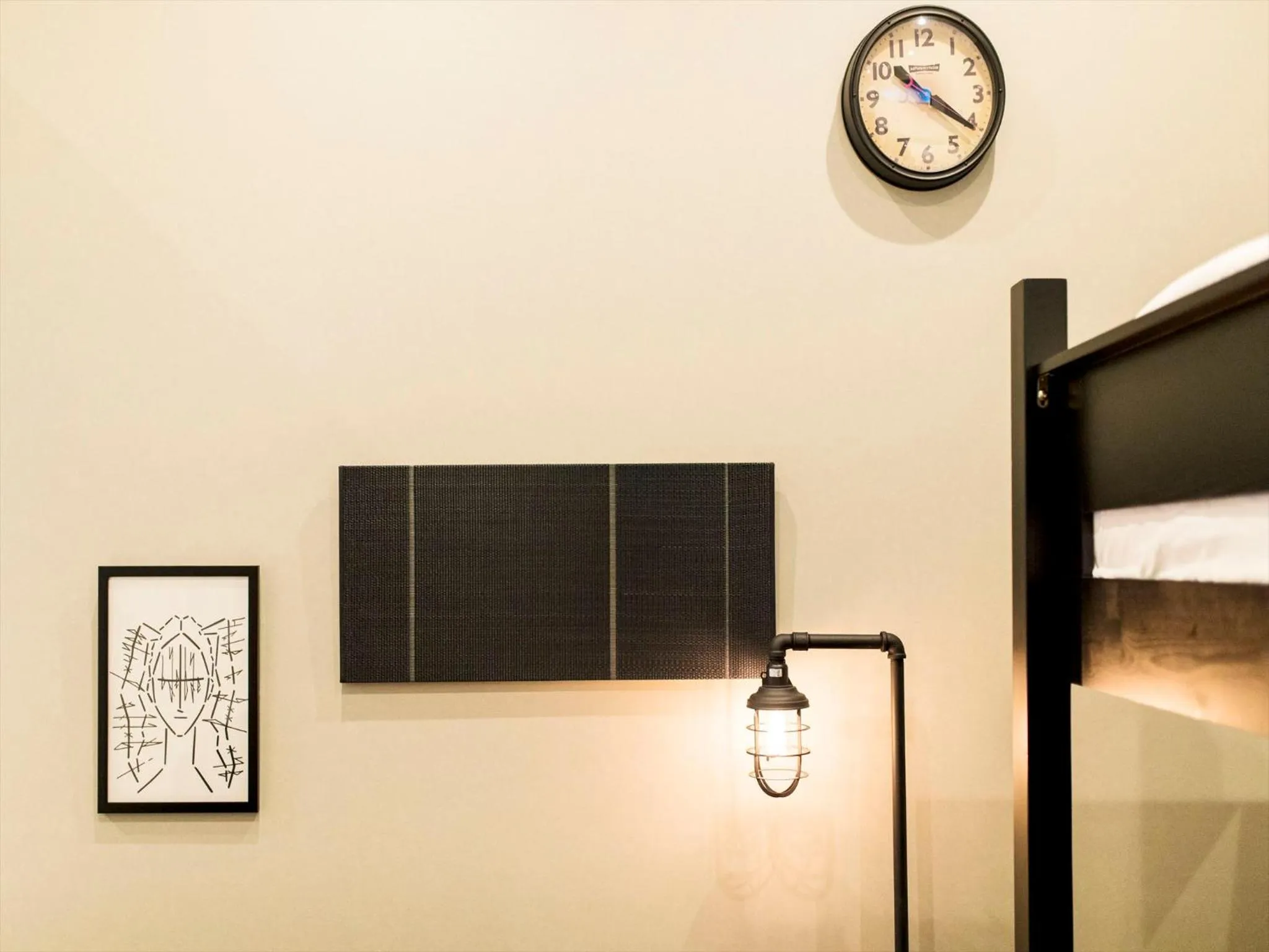 Decorative detail, Bed in TRIP POD KOMONDO-MACHI