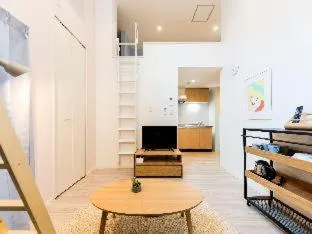 TRIP POD KOMONDO-MACHI