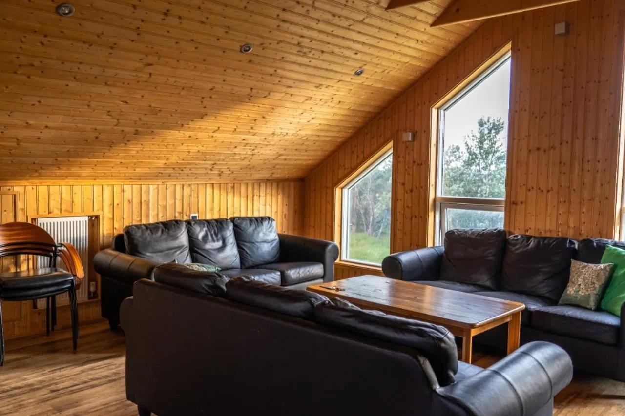 Seating area in Hotel Leirubakki
