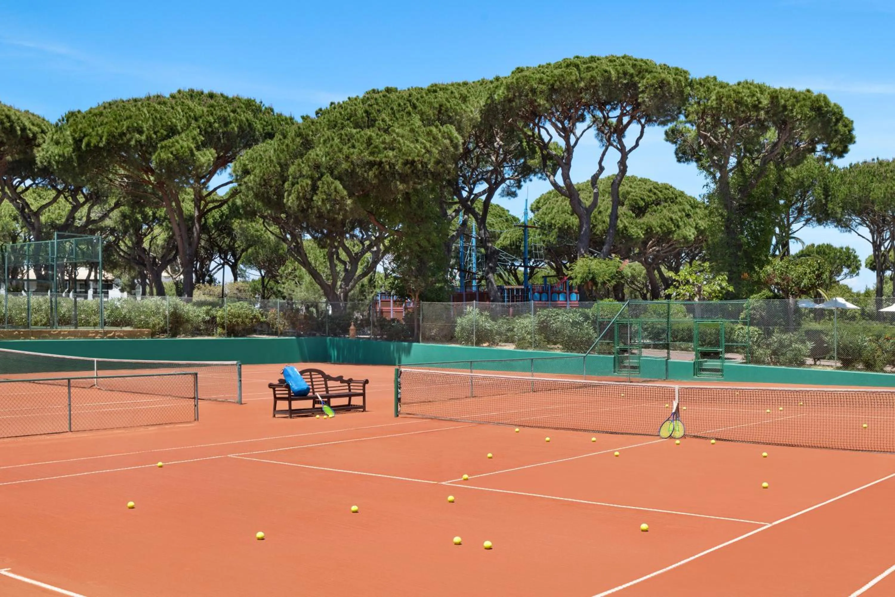 Tennis court in Pine Cliffs Gardens