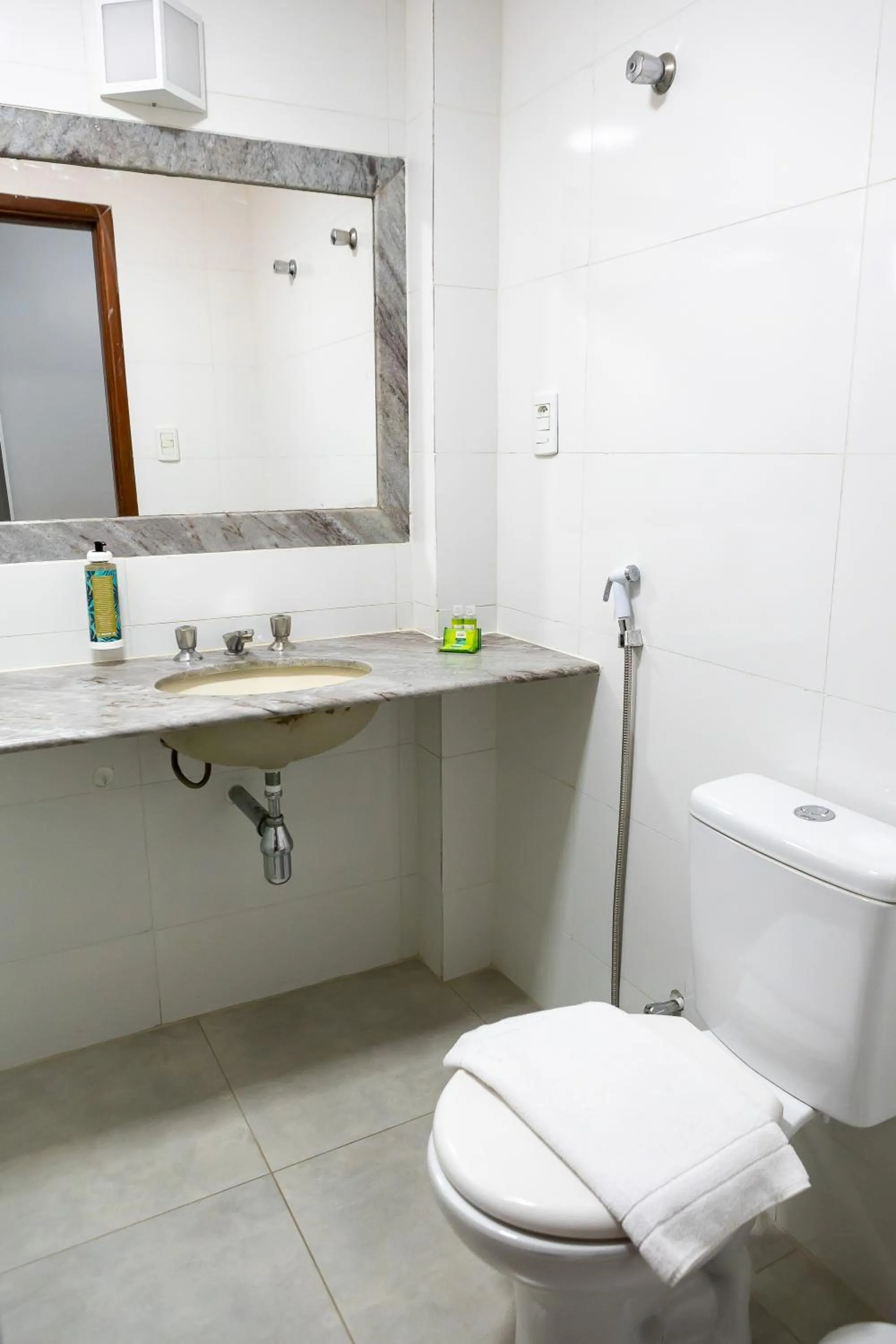 Bathroom in Allegro Hotel