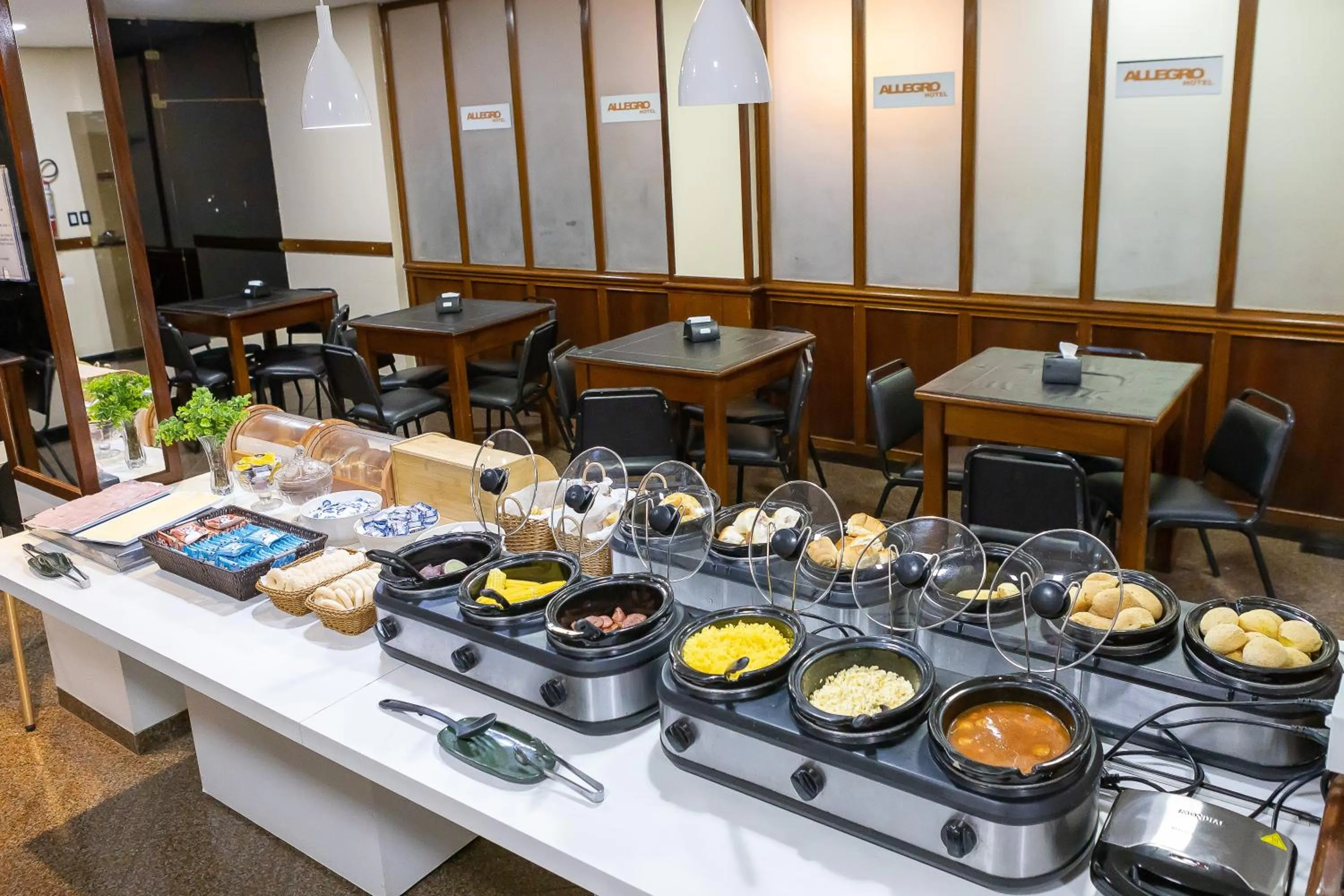 Breakfast in Allegro Hotel