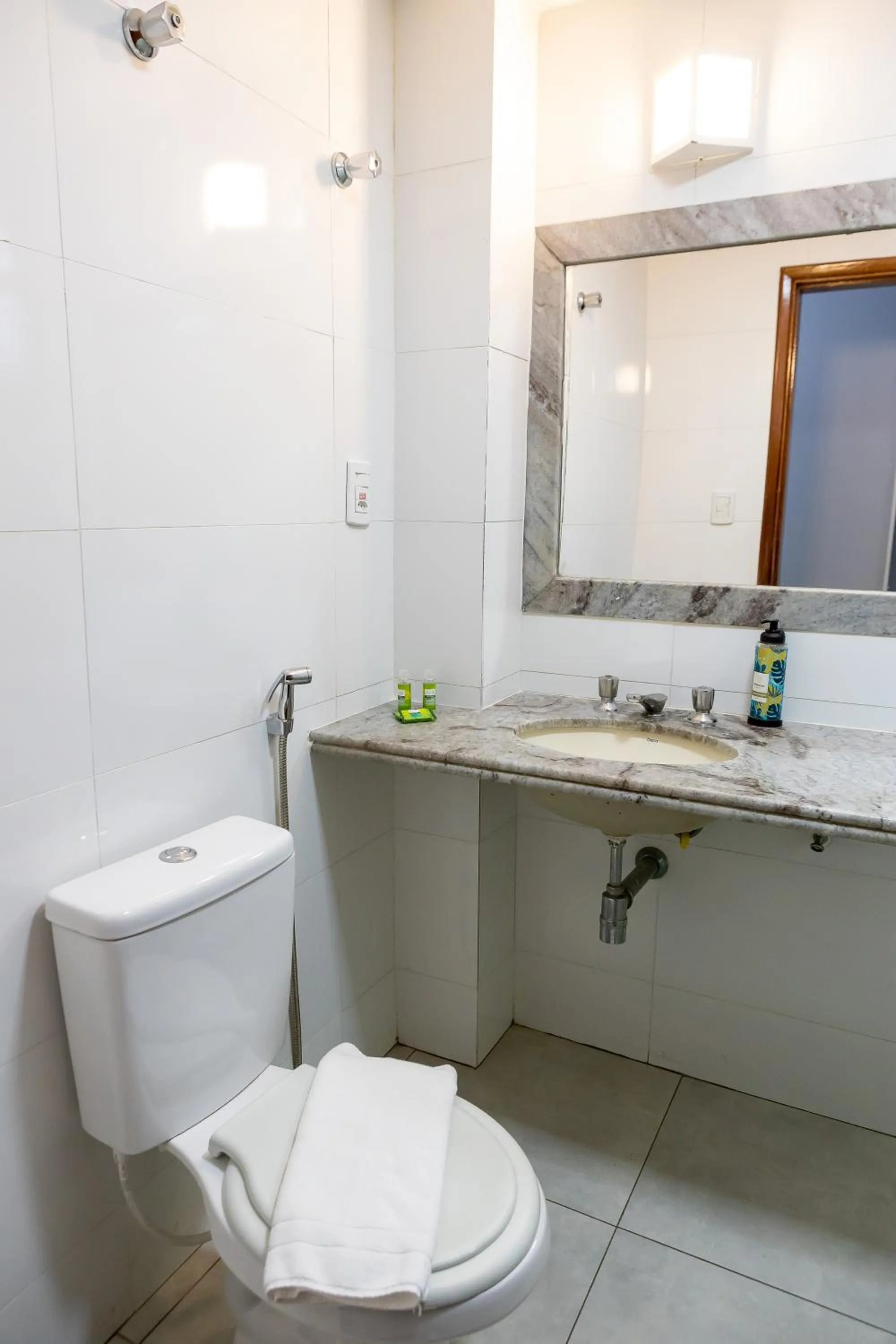 Bathroom in Allegro Hotel