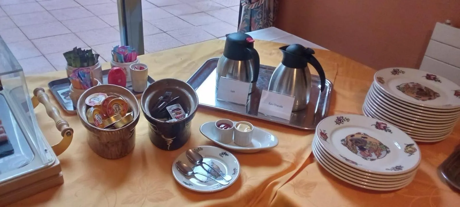 Breakfast in Hôtel A la Vignette - COLMAR-NORD