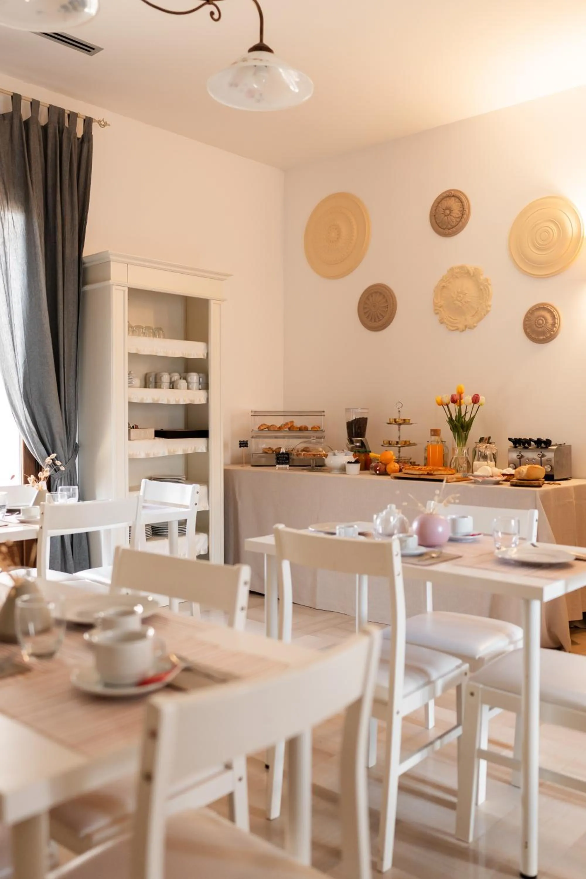 Coffee/tea facilities in Palazzo De Luca by Apulia Hospitality