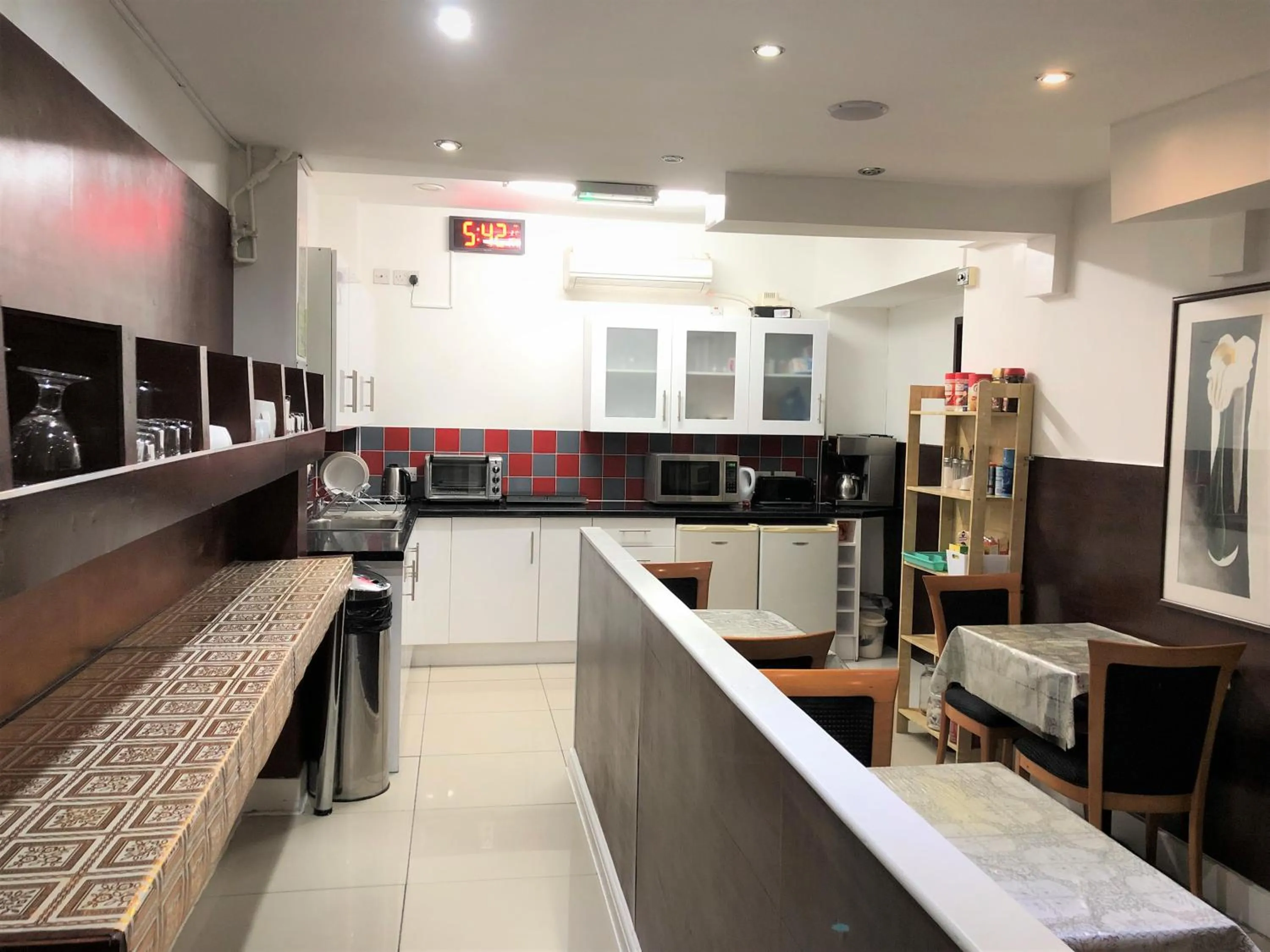 Breakfast in Plaza London Hotel