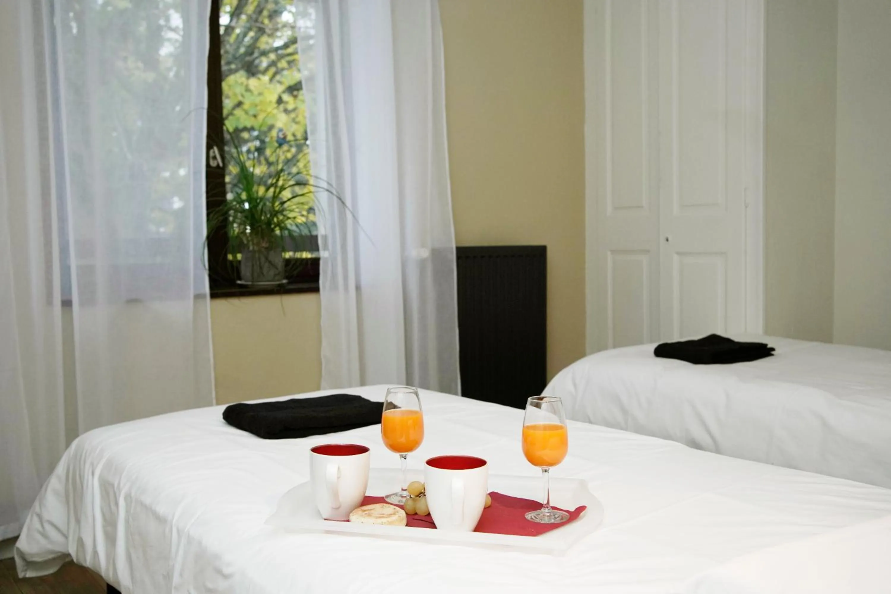 Bedroom, Bed in Le Domaine du Plantier