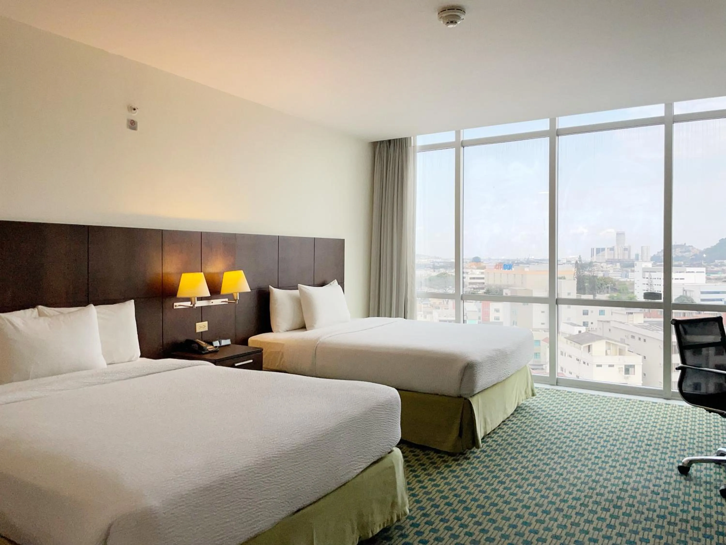 Bedroom, Bed in Courtyard by Marriott Guayaquil