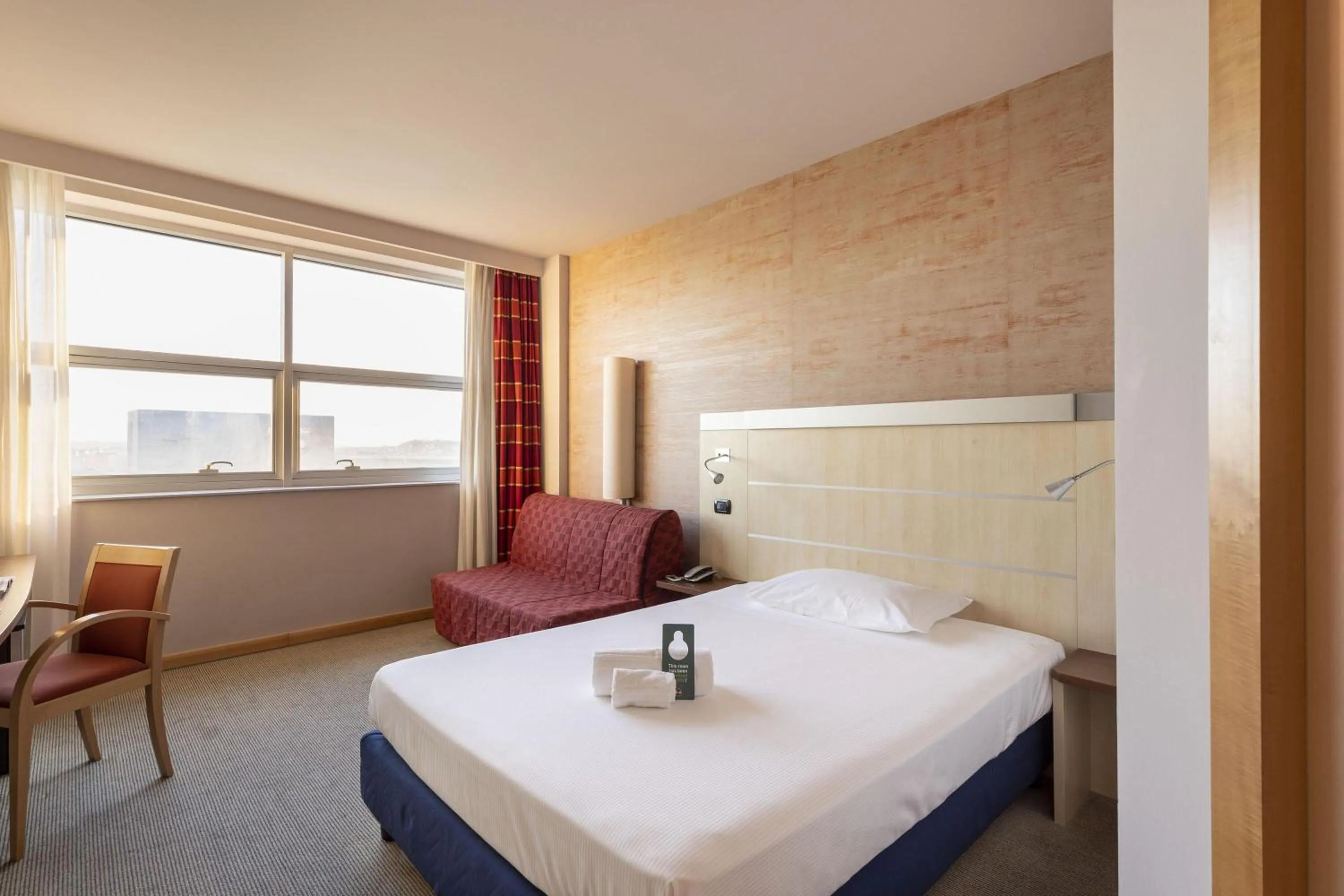 Photo of the whole room, Bed in B&B Hotel Cherasco Langhe