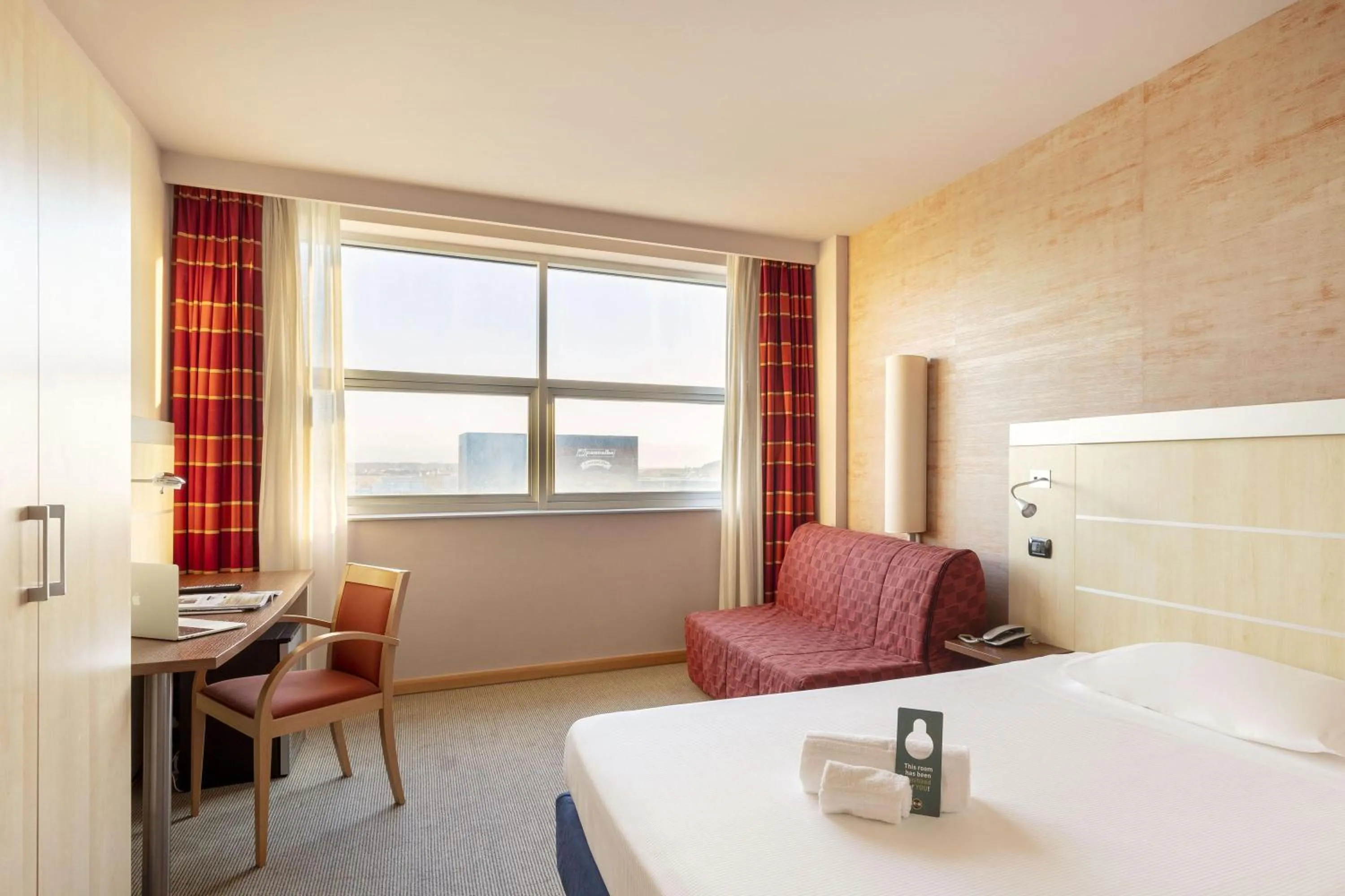 Photo of the whole room, Bed in B&B Hotel Cherasco Langhe