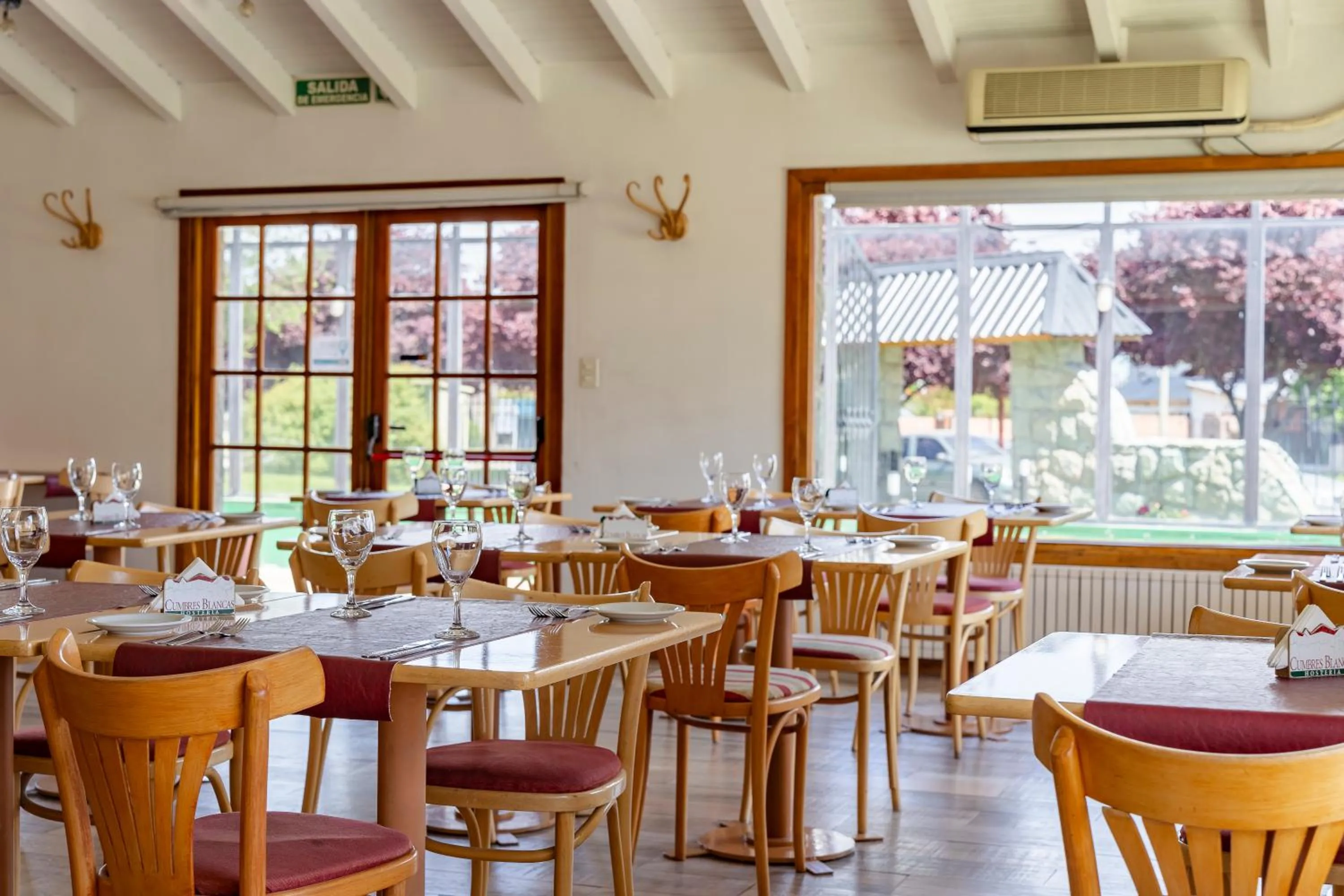 Restaurant/places to eat in Hostería Cumbres Blancas